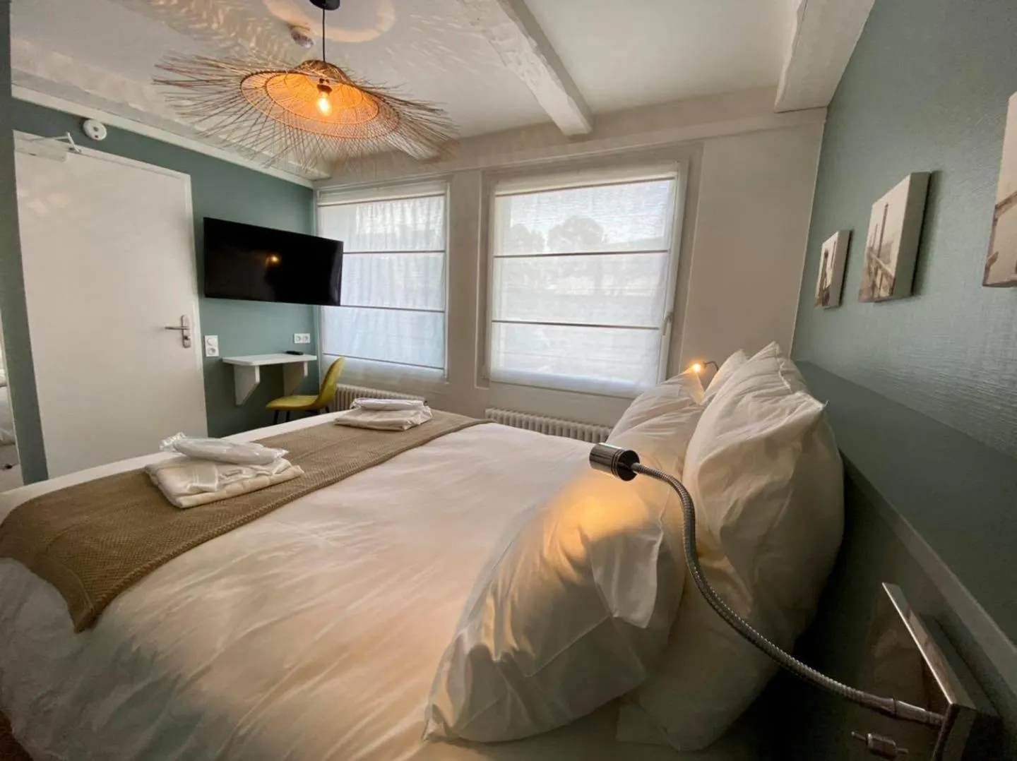 Bedroom, Bed in Hôtel La Maison des Dunes