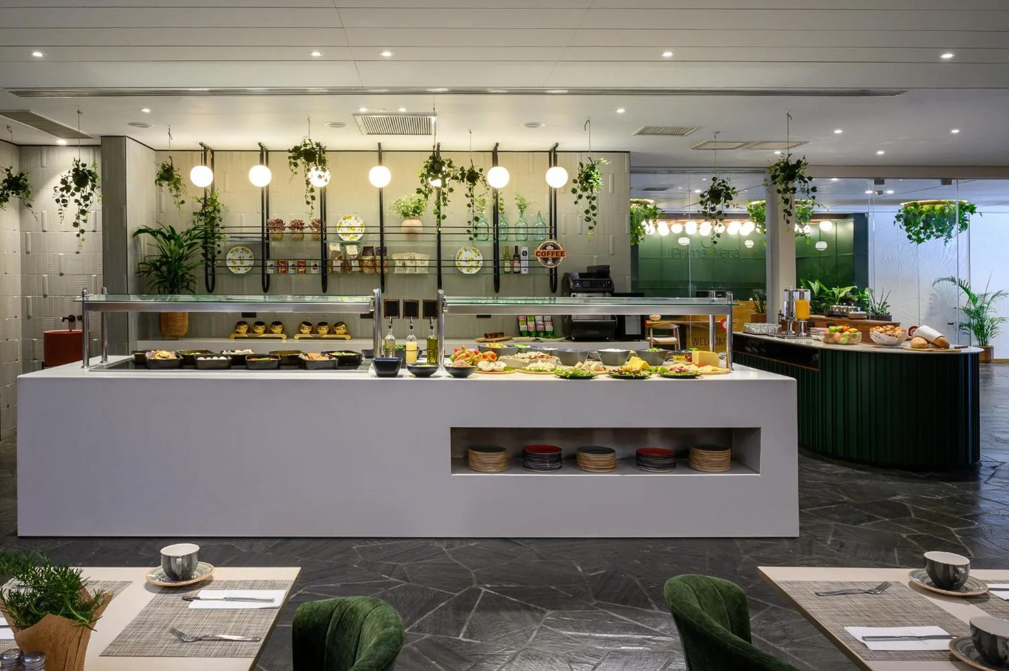 Breakfast in Prima Vera