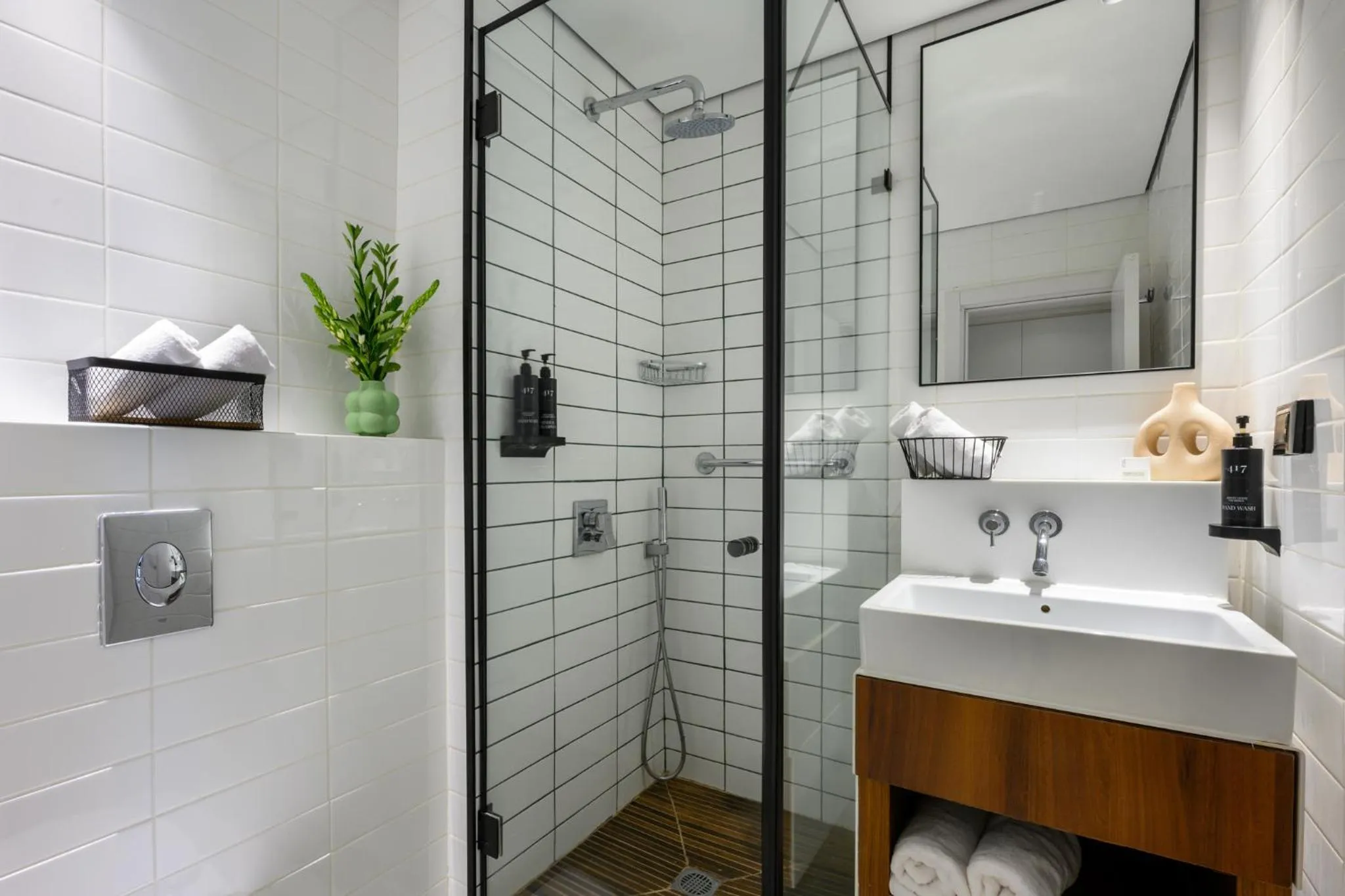 Shower in Prima Vera