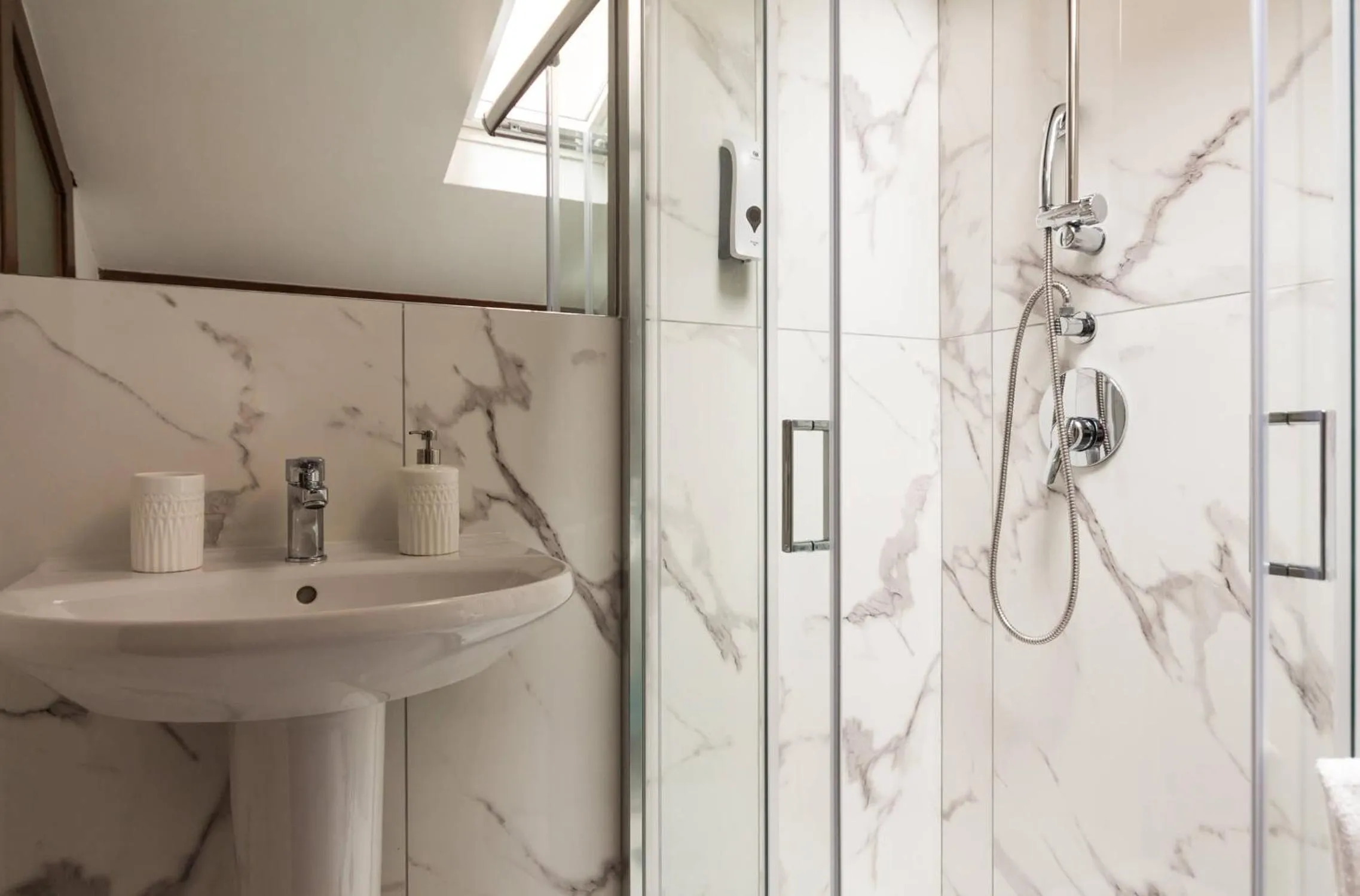 Bathroom in Torripa Group - Trastevere