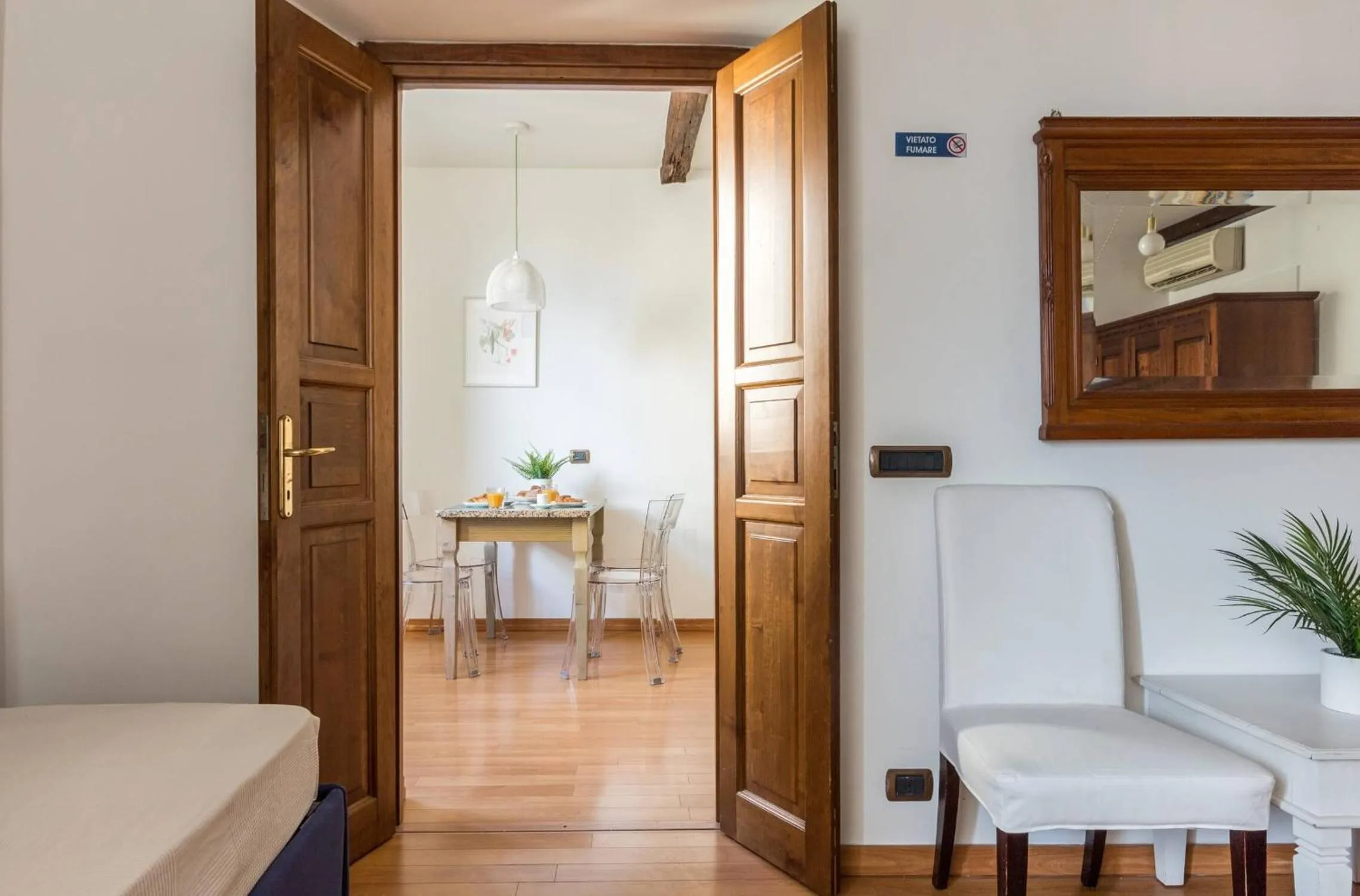 Photo of the whole room in Torripa Group - Trastevere