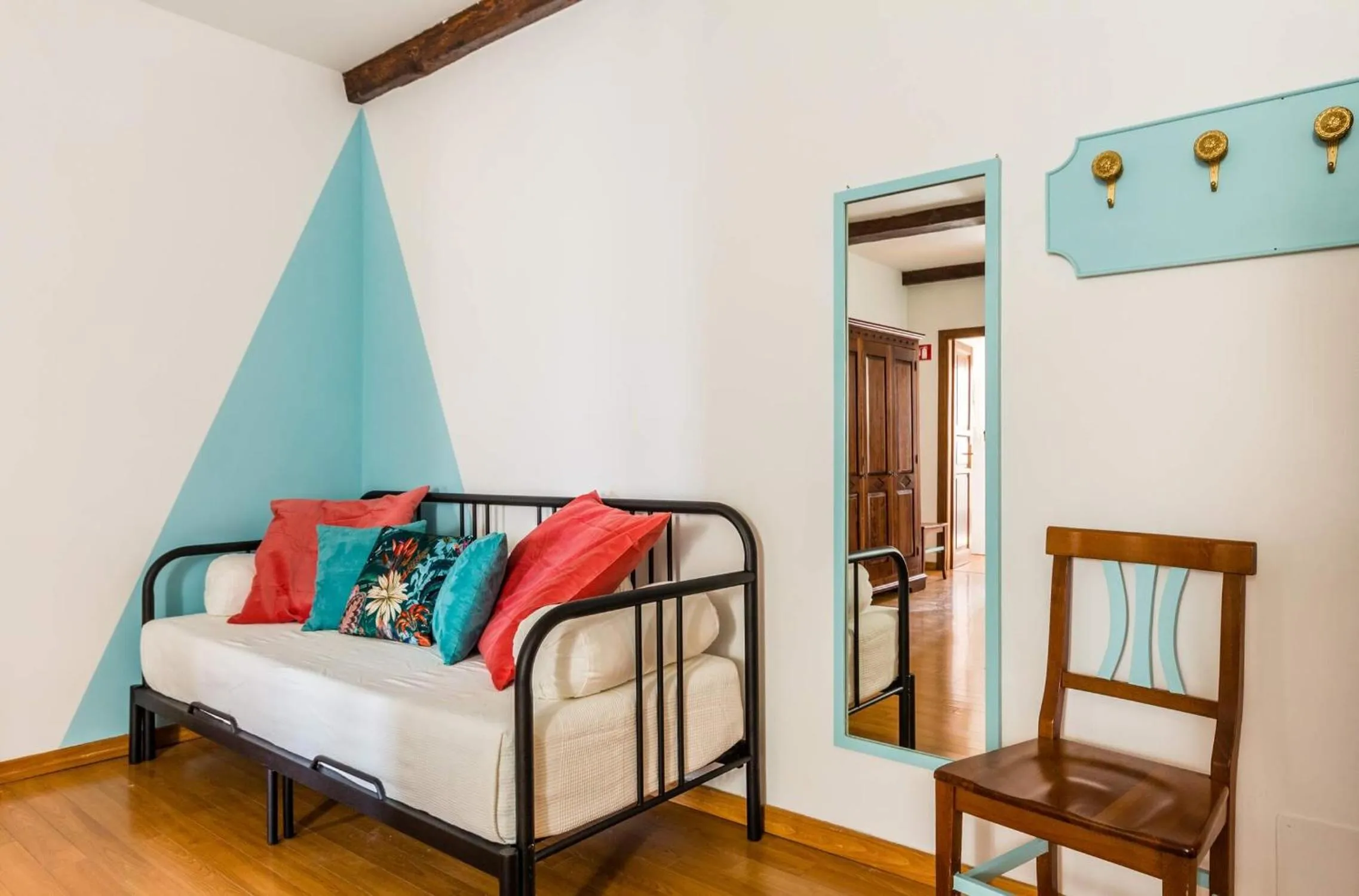 Decorative detail, Bed in Torripa Group - Trastevere