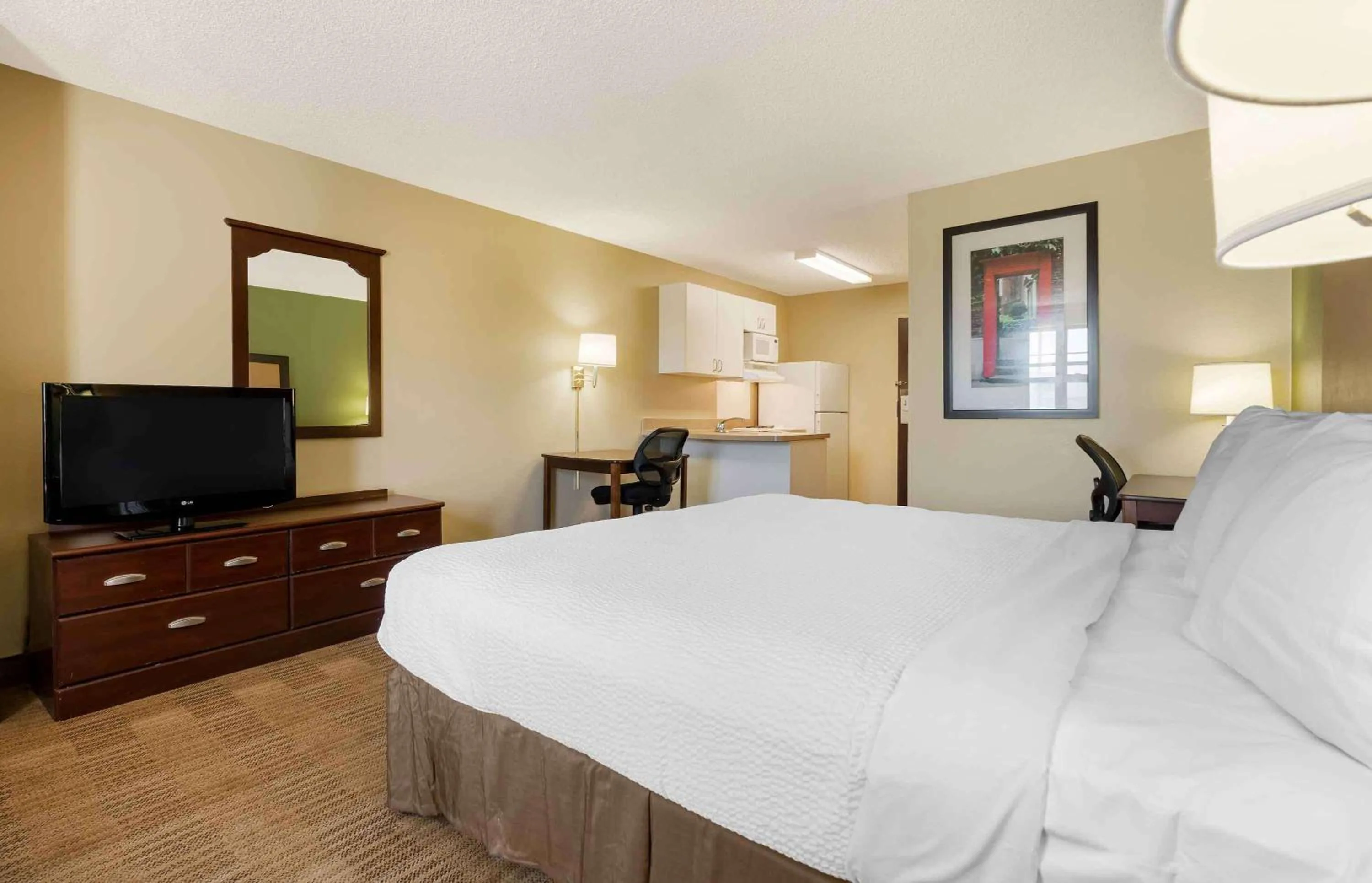 Bedroom, Bed in Extended Stay America Suites - Reno - South Meadows