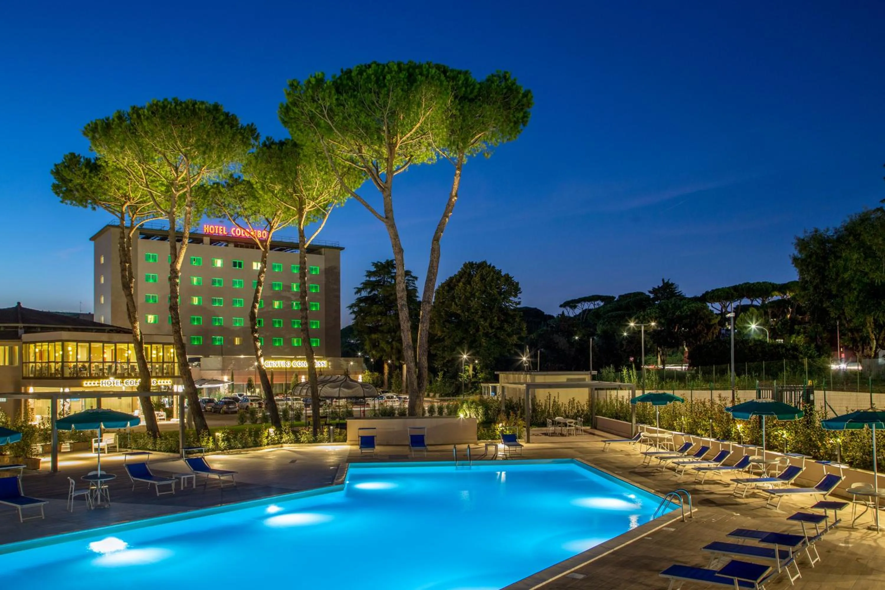 Swimming pool in Hotel Cristoforo Colombo