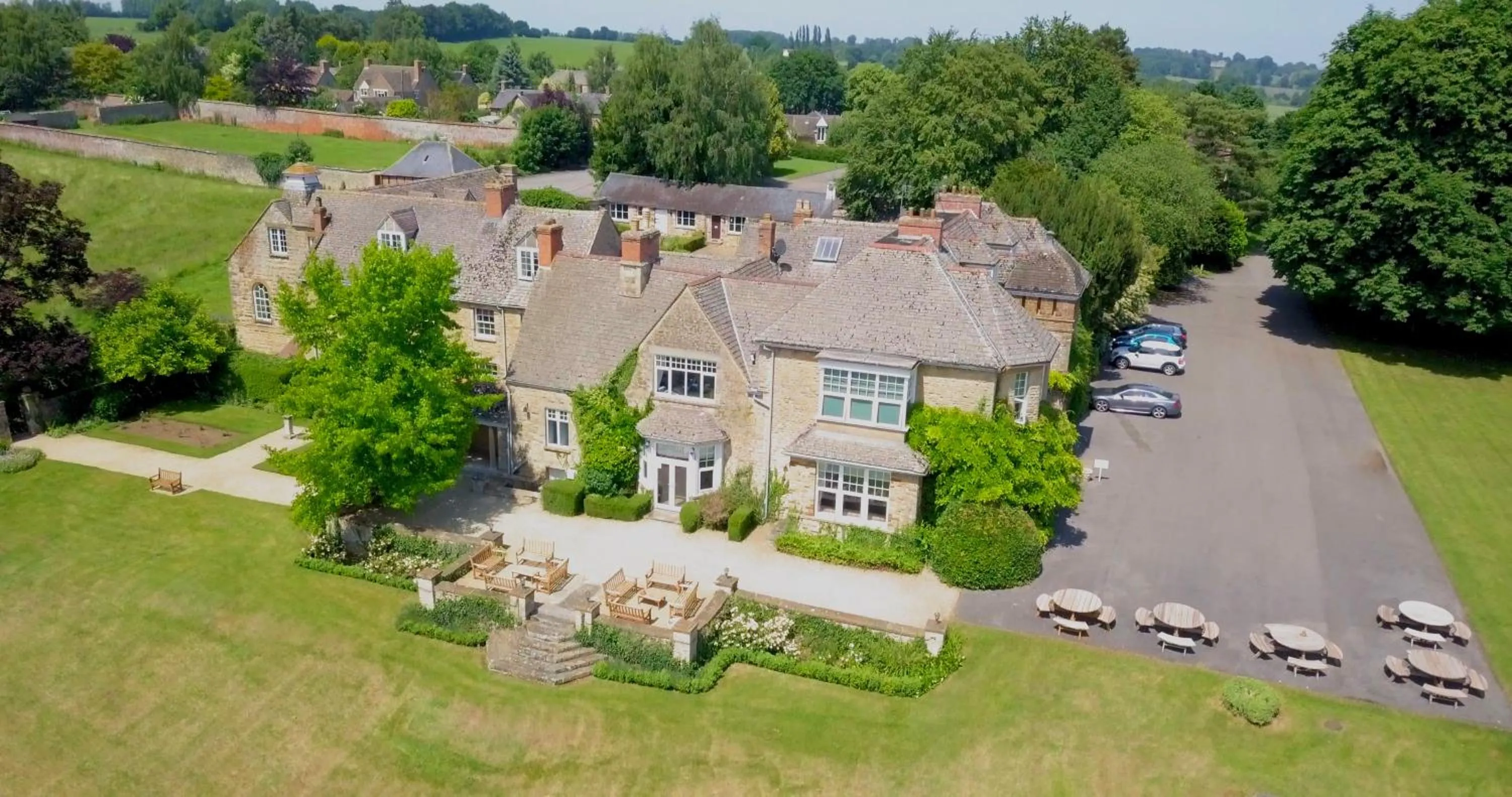 Bird's eye view in Middle Aston House