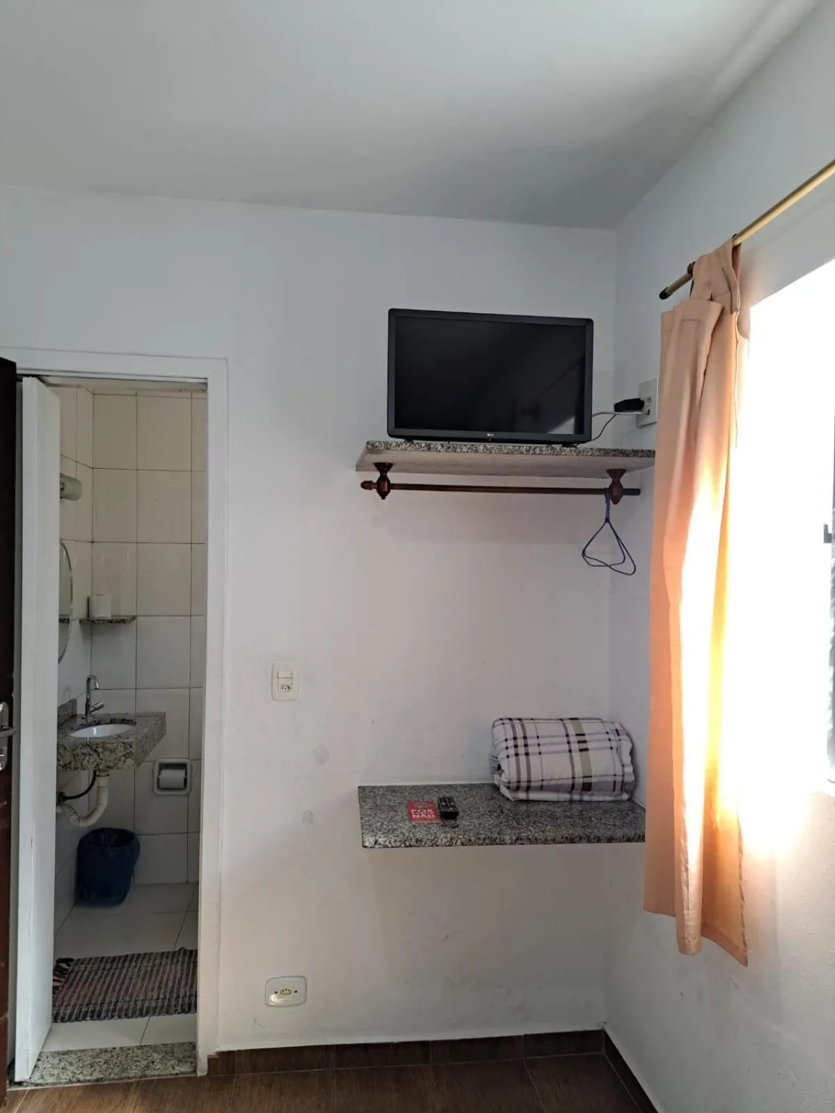 Photo of the whole room in Hotel Ponte Aérea - Aeroporto de Congonhas