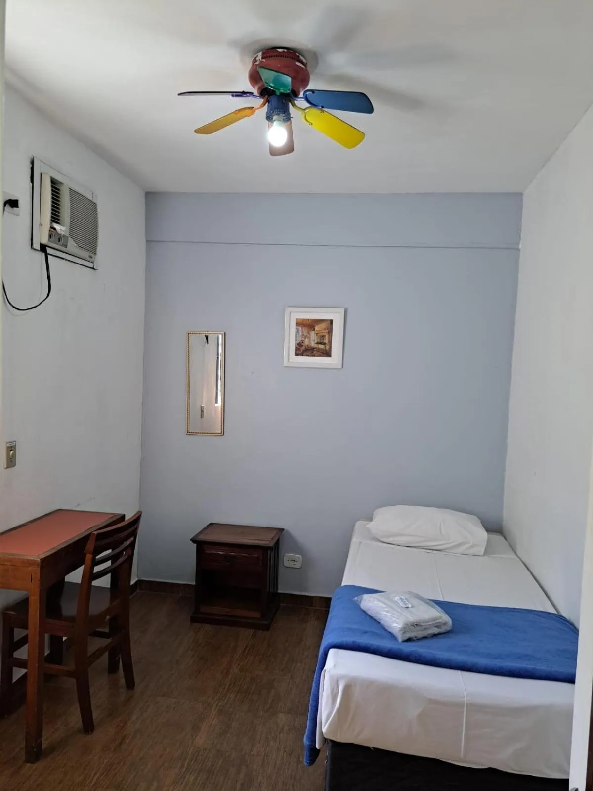 Photo of the whole room, Bed in Hotel Ponte Aérea - Aeroporto de Congonhas