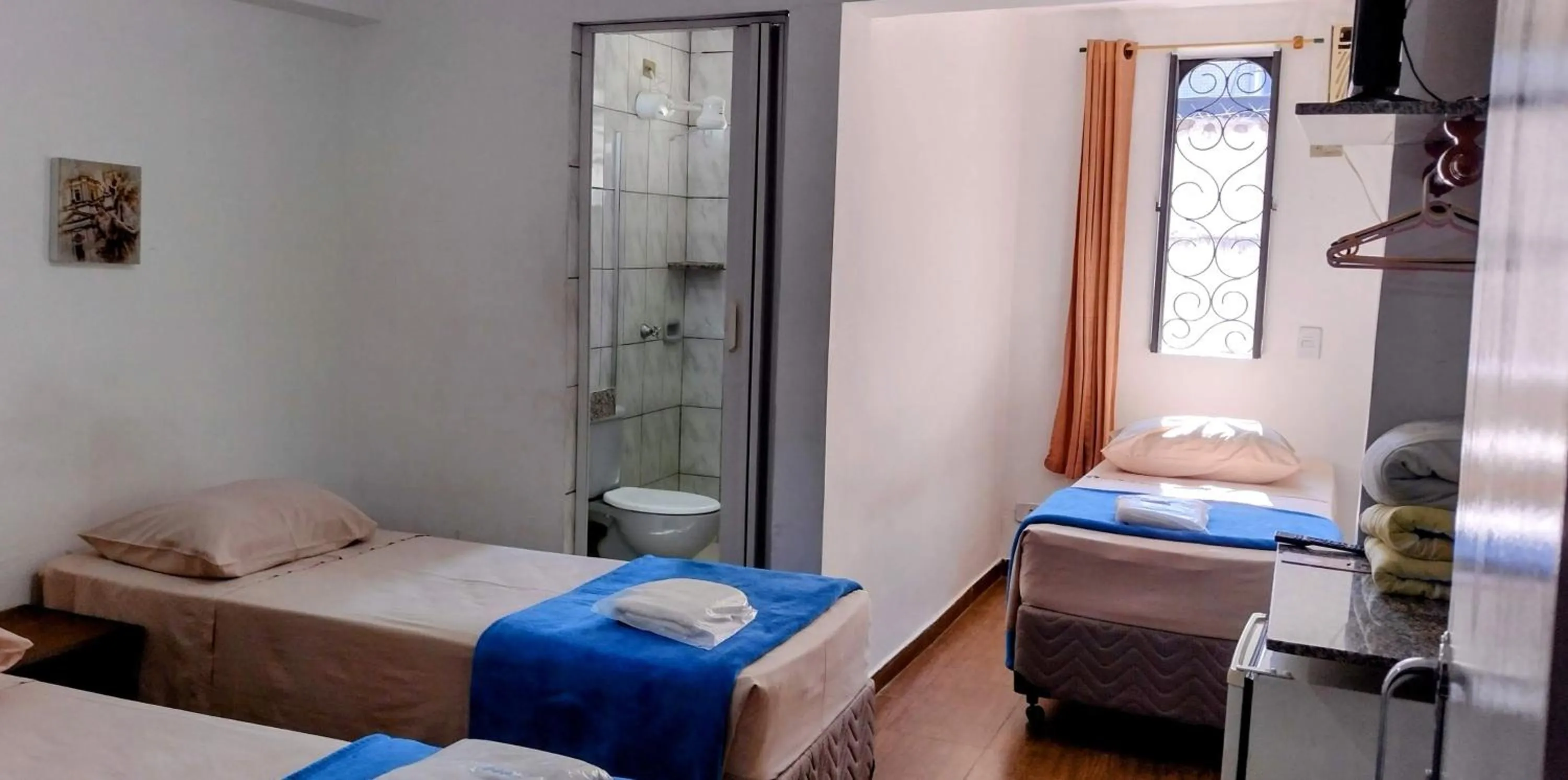 Photo of the whole room, Bed in Hotel Ponte Aérea - Aeroporto de Congonhas