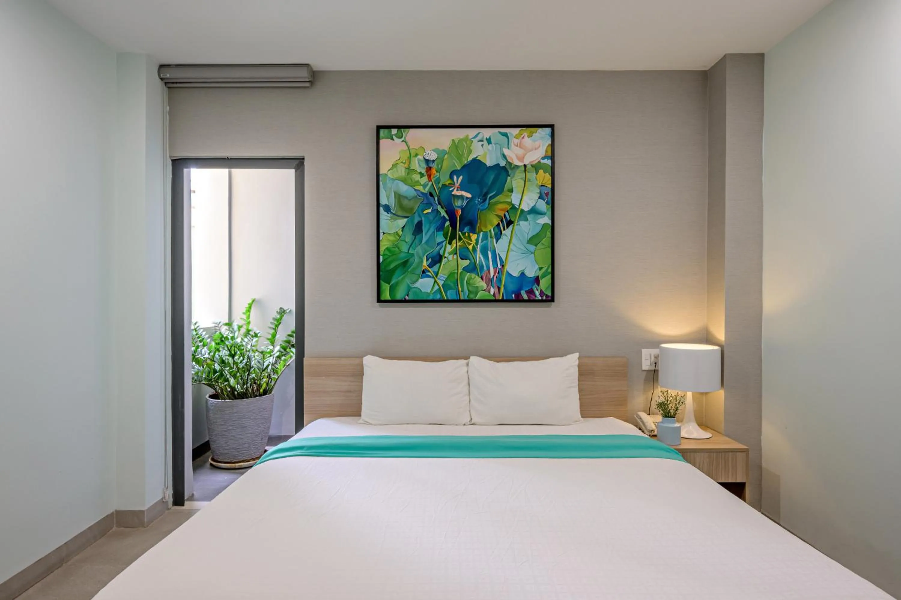 Bedroom, Bed in Delight Hotel