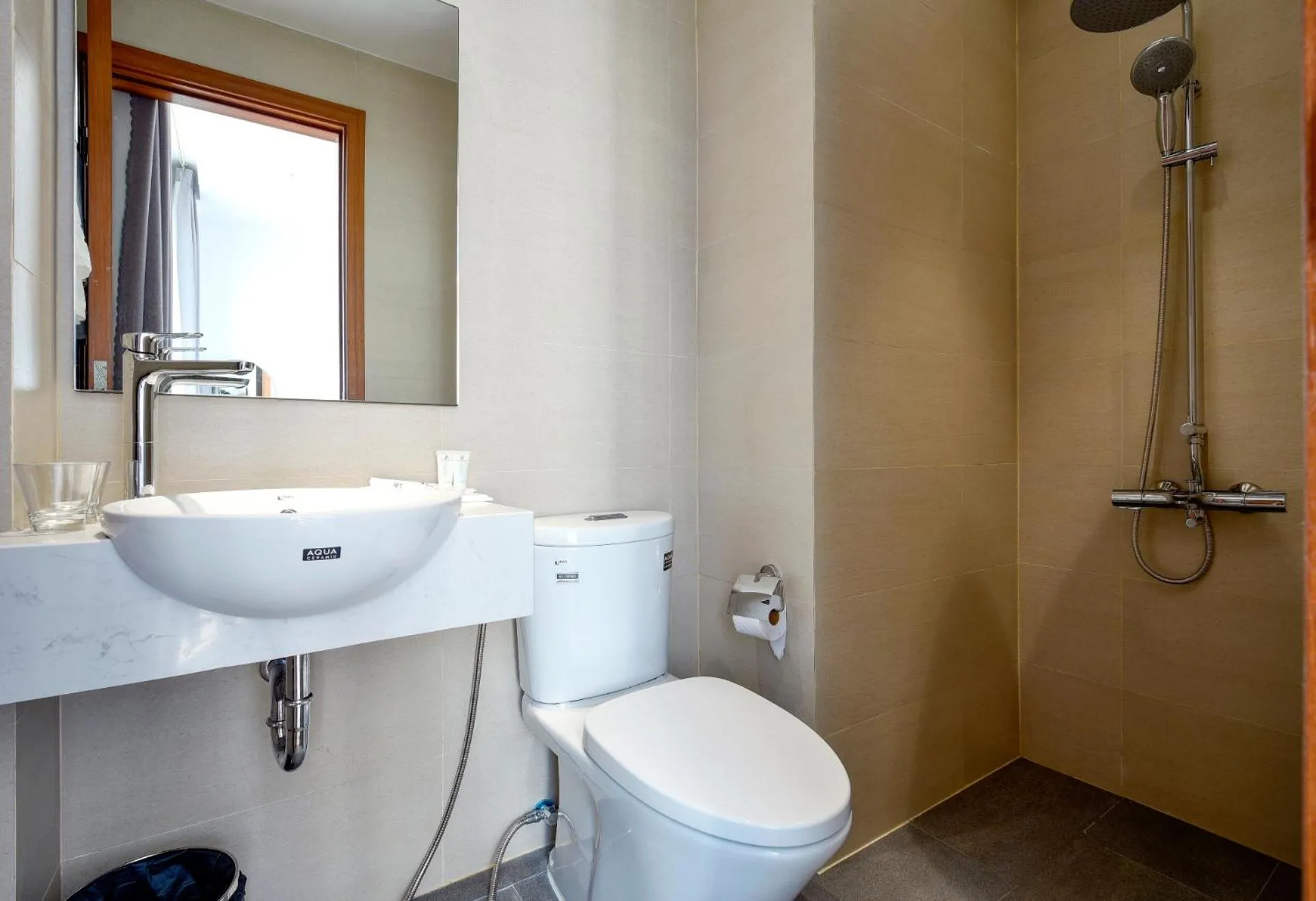 Bathroom in Delight Hotel