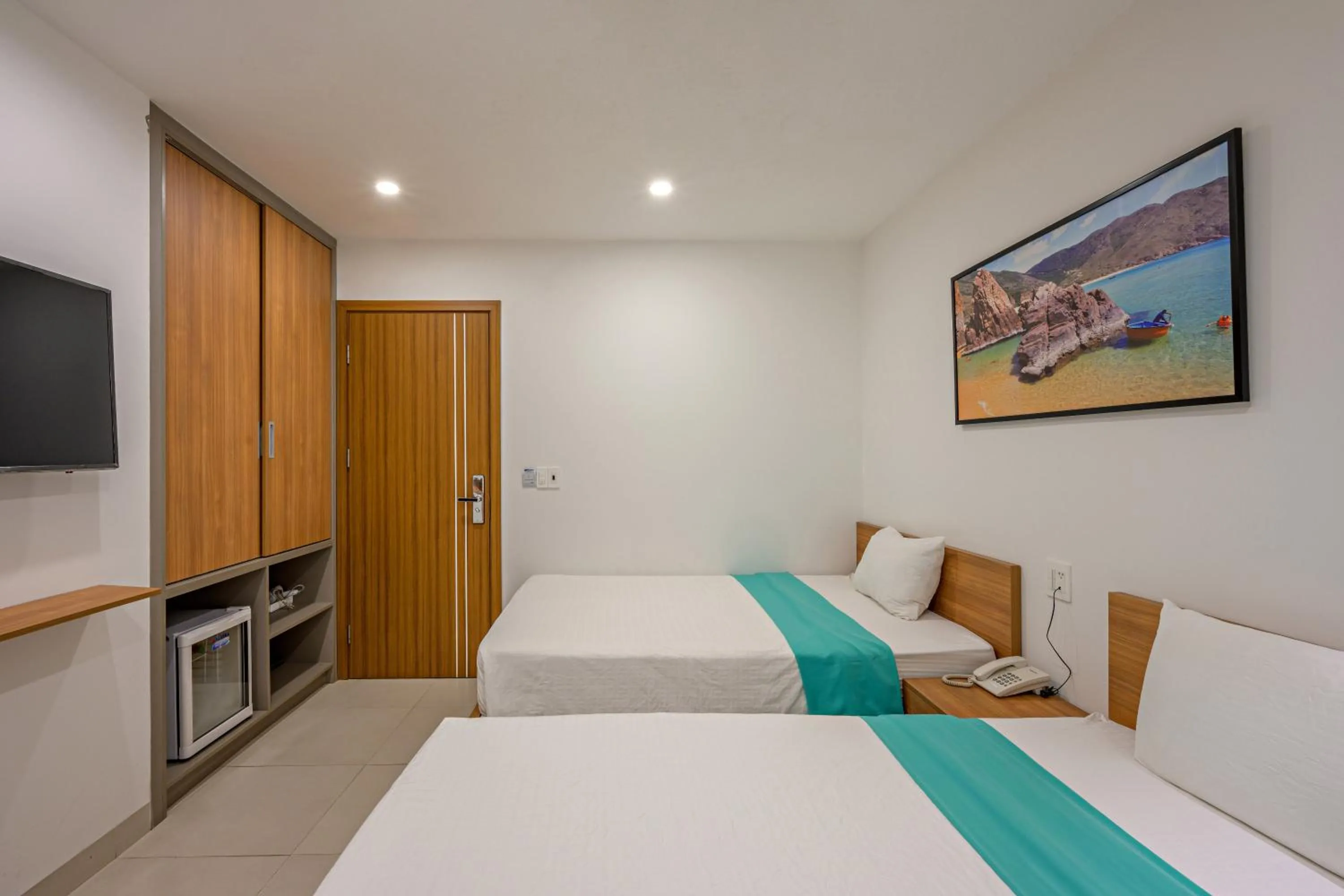 Bedroom, Bed in Delight Hotel