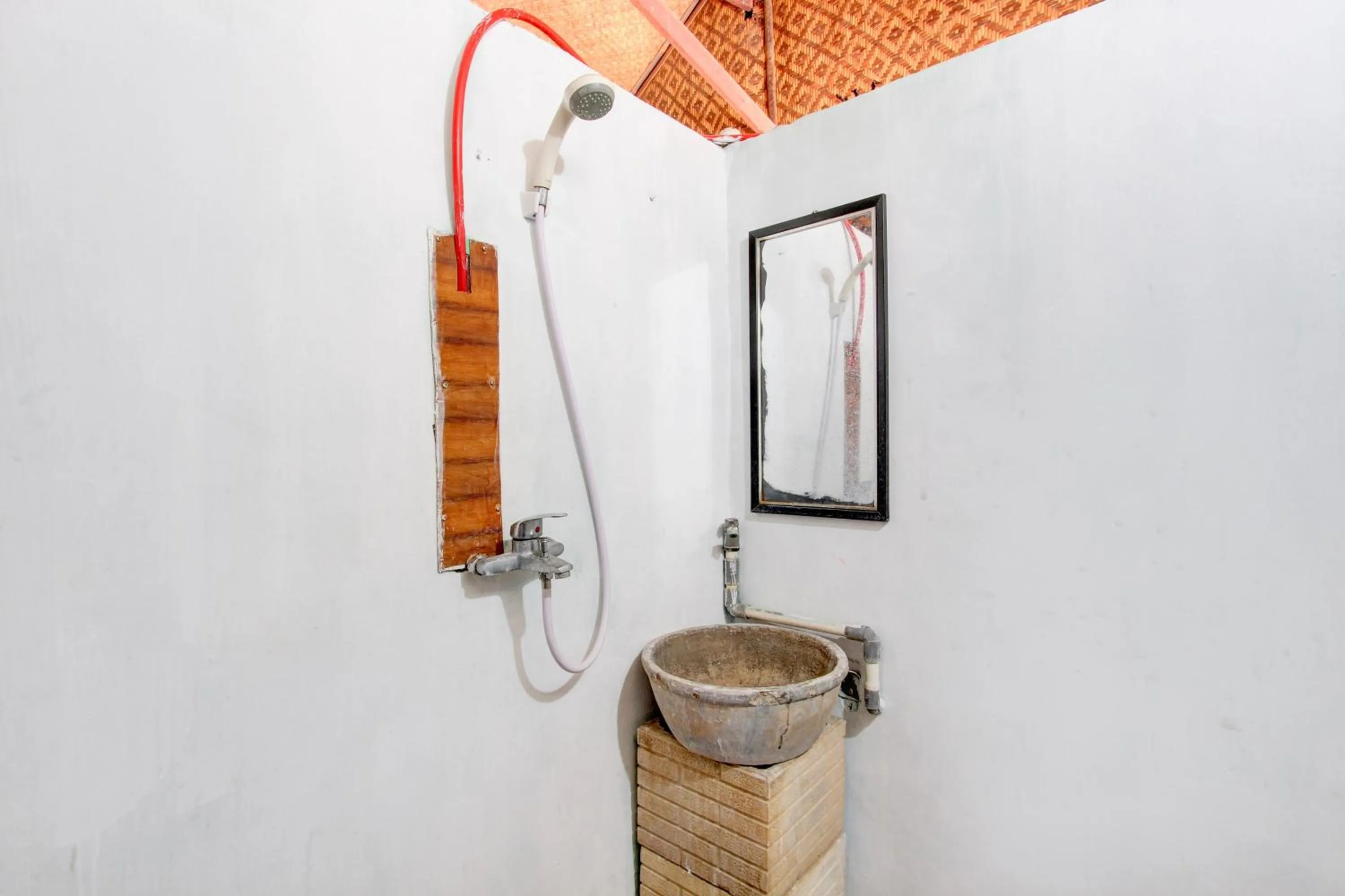 Bathroom in Hotel O Chez Laelik Guesthouse