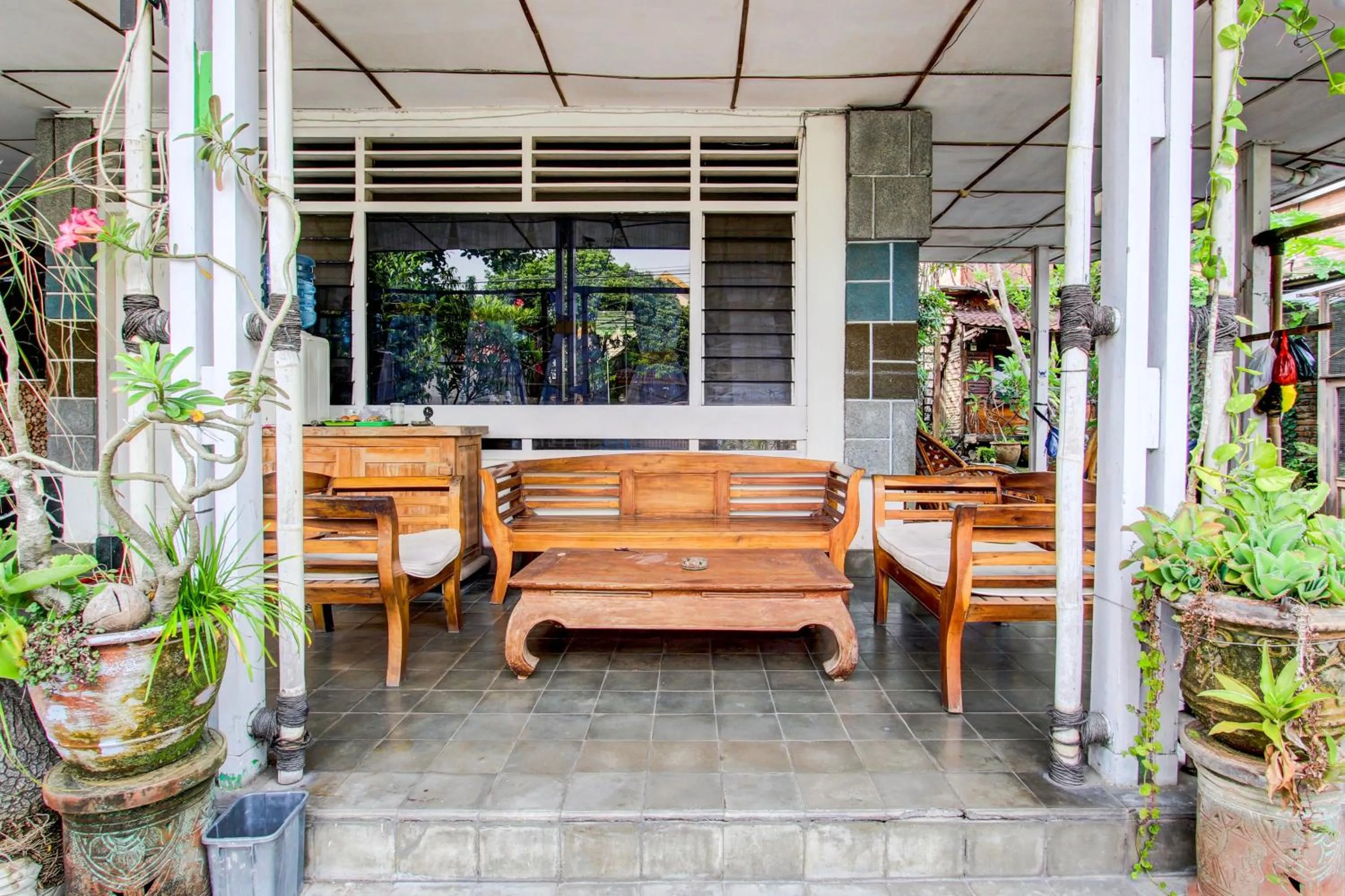 Lobby or reception in Hotel O Chez Laelik Guesthouse