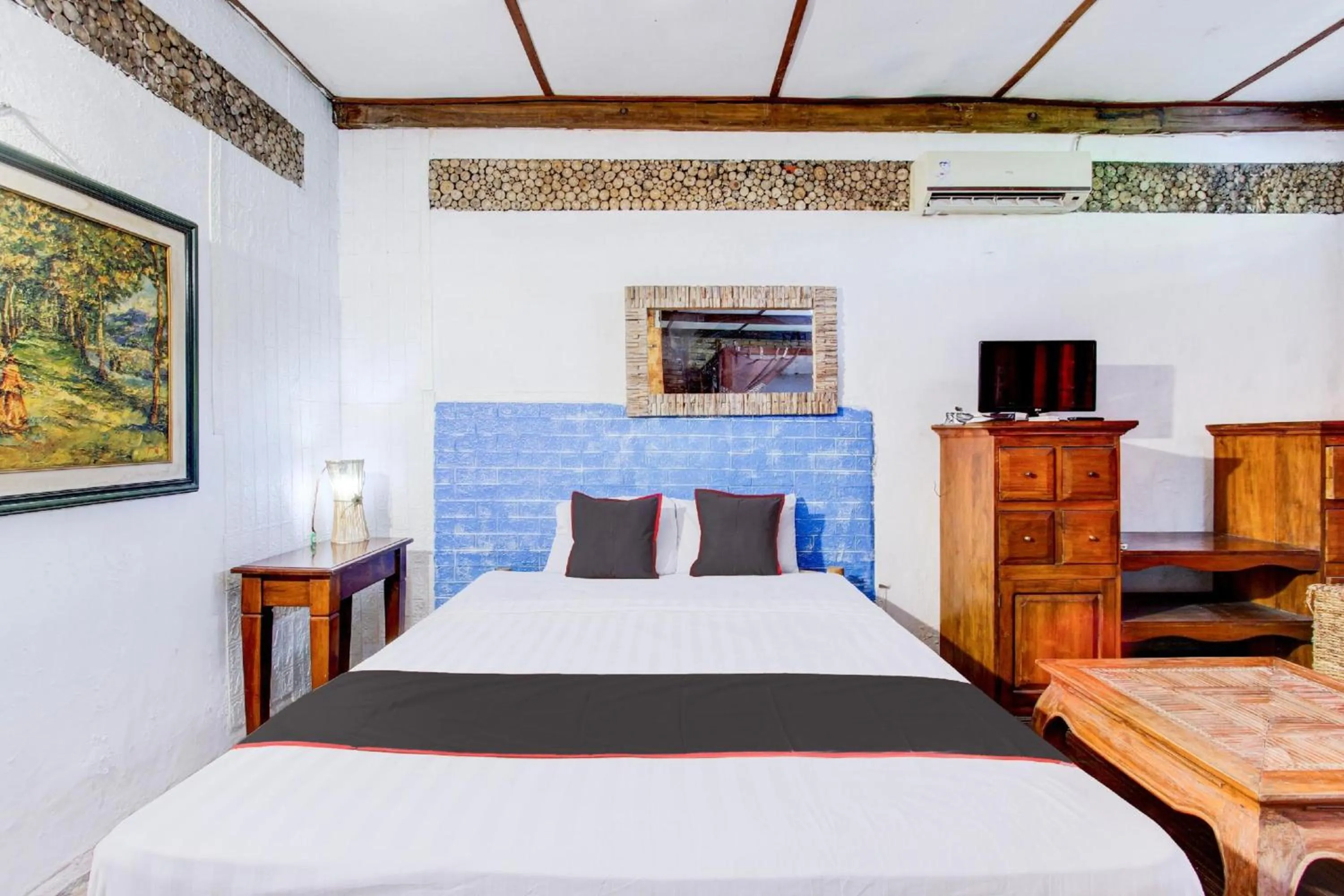 Photo of the whole room, Bed in Hotel O Prawirotaman Near Keraton Yogyakarta Formerly Chez Laelik Guesthouse