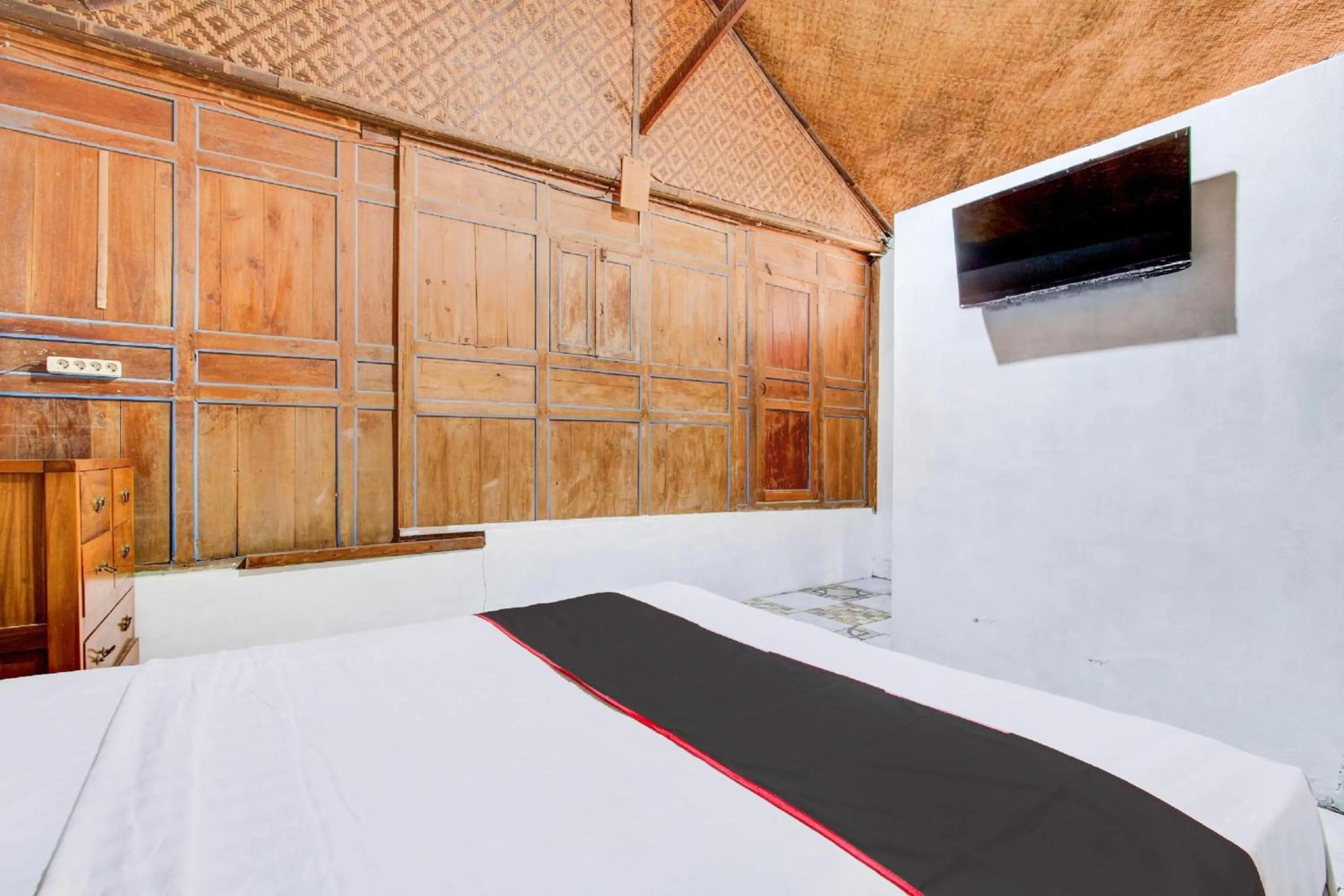 Photo of the whole room, Bed in Hotel O Prawirotaman Near Keraton Yogyakarta Formerly Chez Laelik Guesthouse