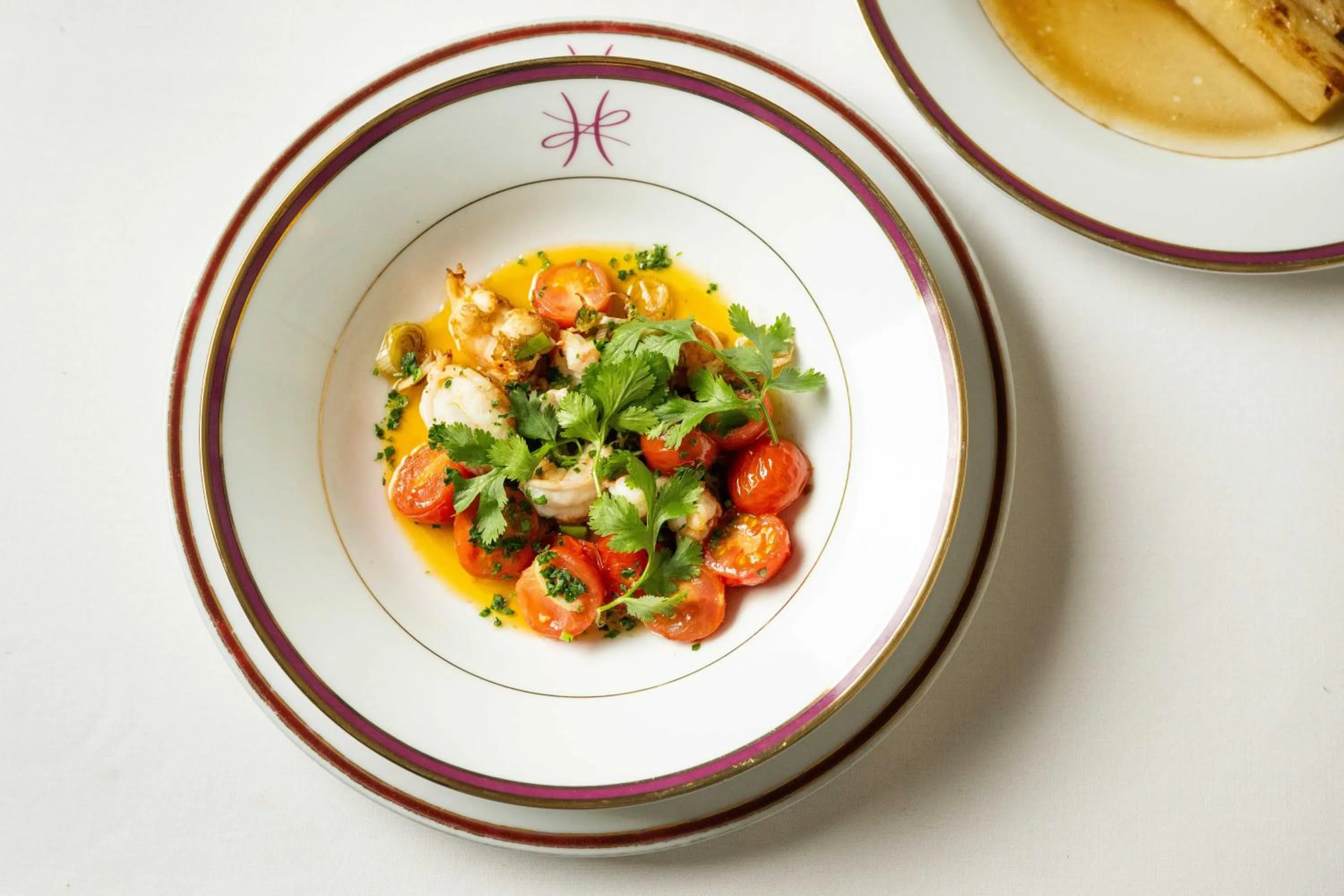 Restaurant/places to eat in L'Hôtel