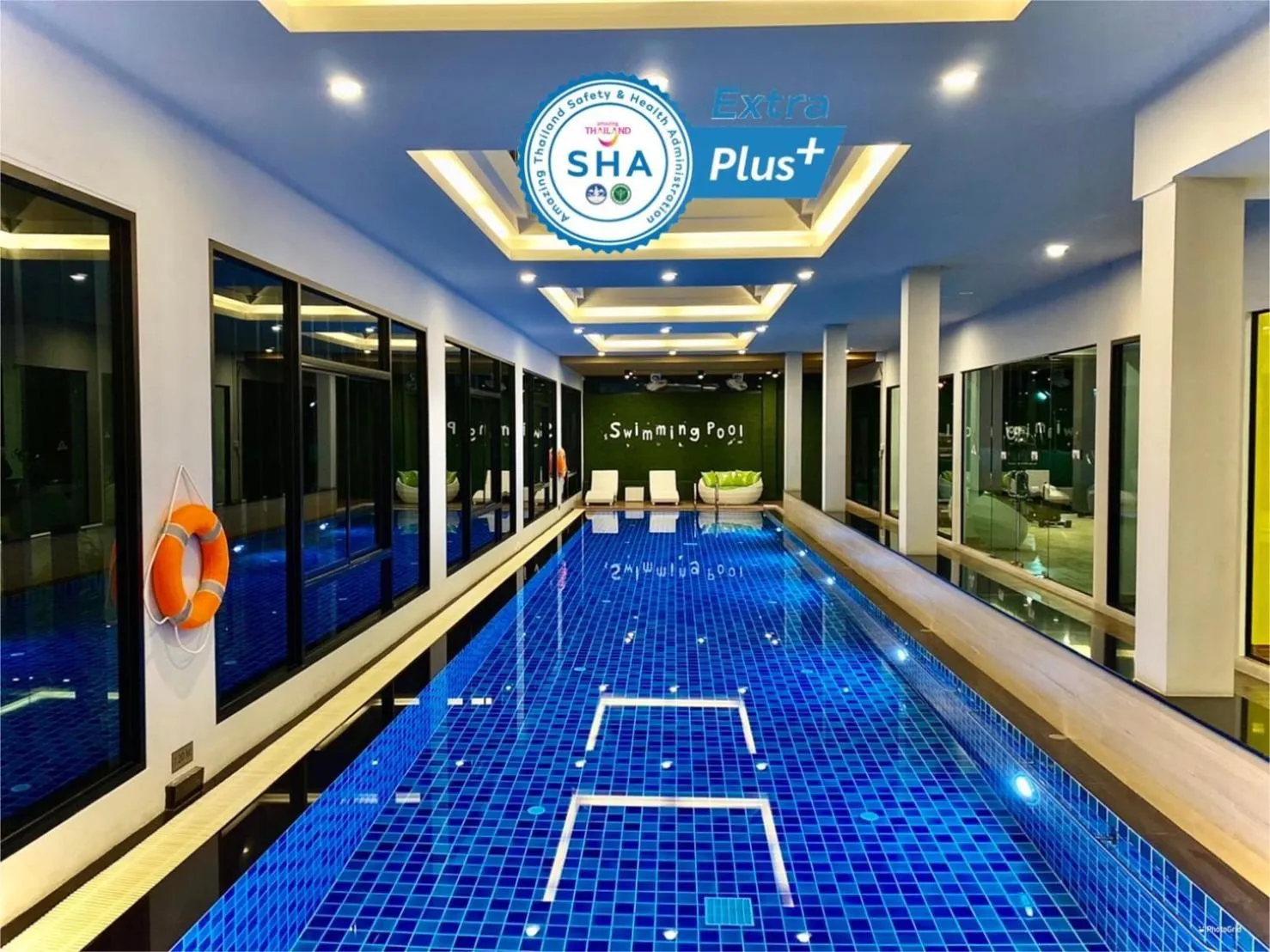 Swimming pool in The Vet Boutique Hotel - SHA Extra Plus