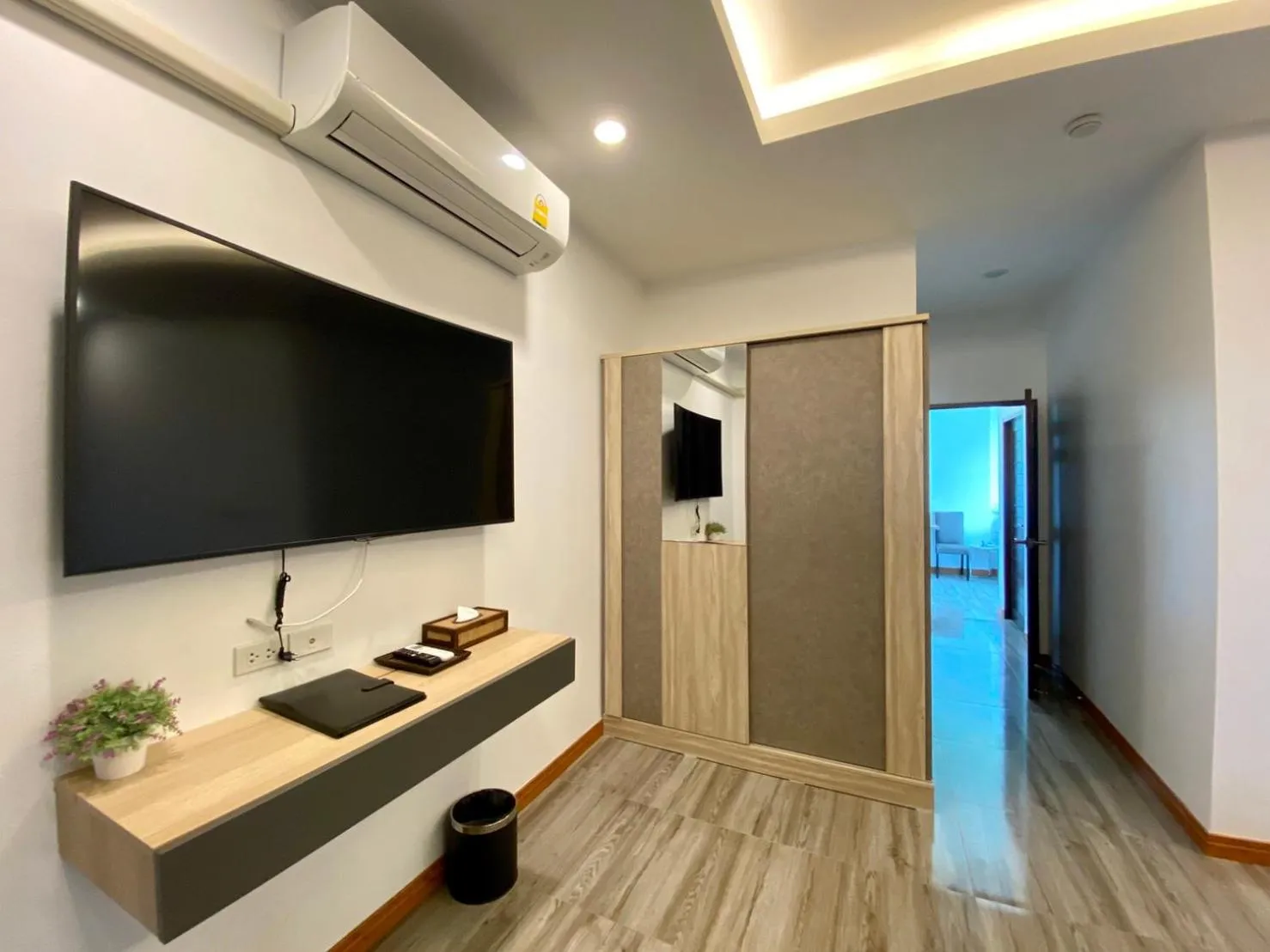 TV and multimedia in The Vet Boutique Hotel - SHA Extra Plus