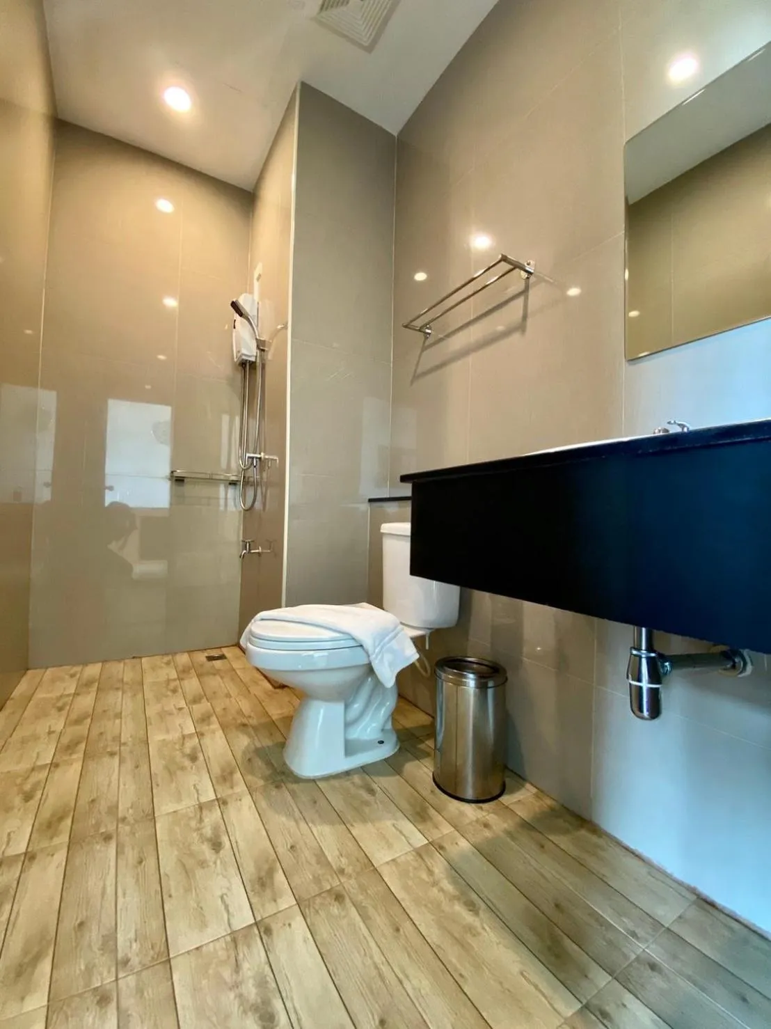 Bathroom in The Vet Boutique Hotel - SHA Extra Plus