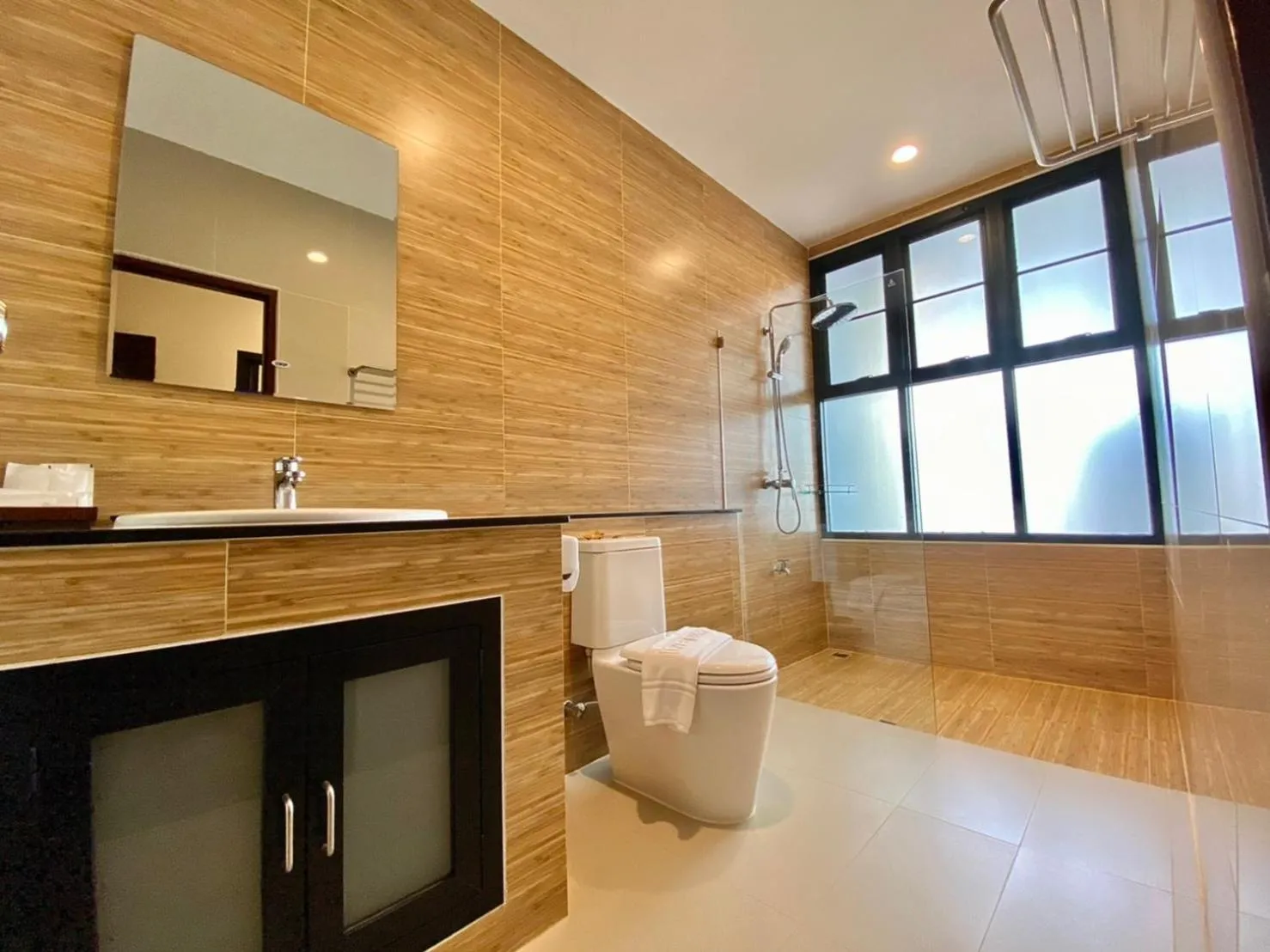 Bathroom in The Vet Boutique Hotel - SHA Extra Plus