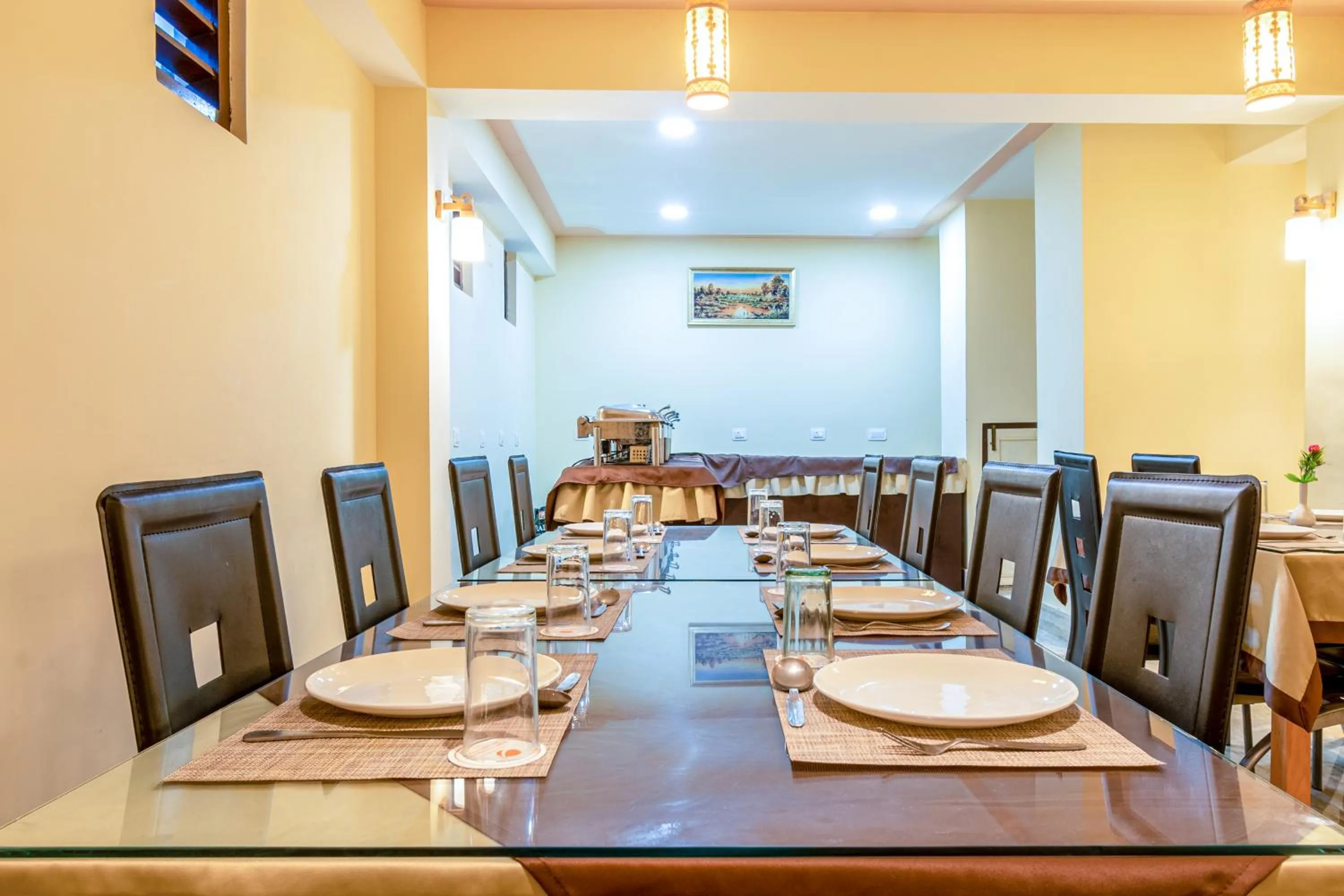 Restaurant/places to eat in Magellan's The Golden Bridge