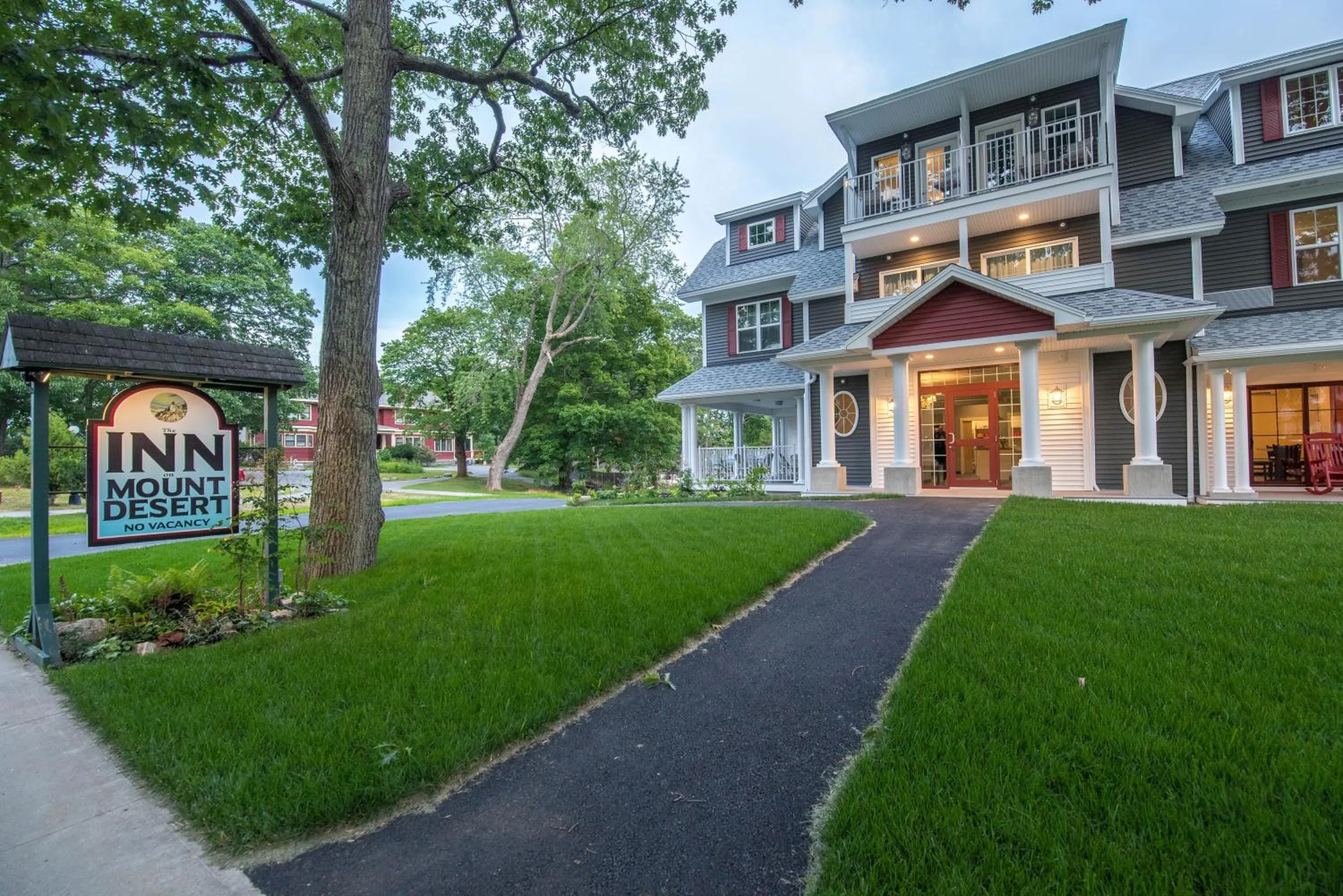 Facade/entrance in The Inn on Mount Desert