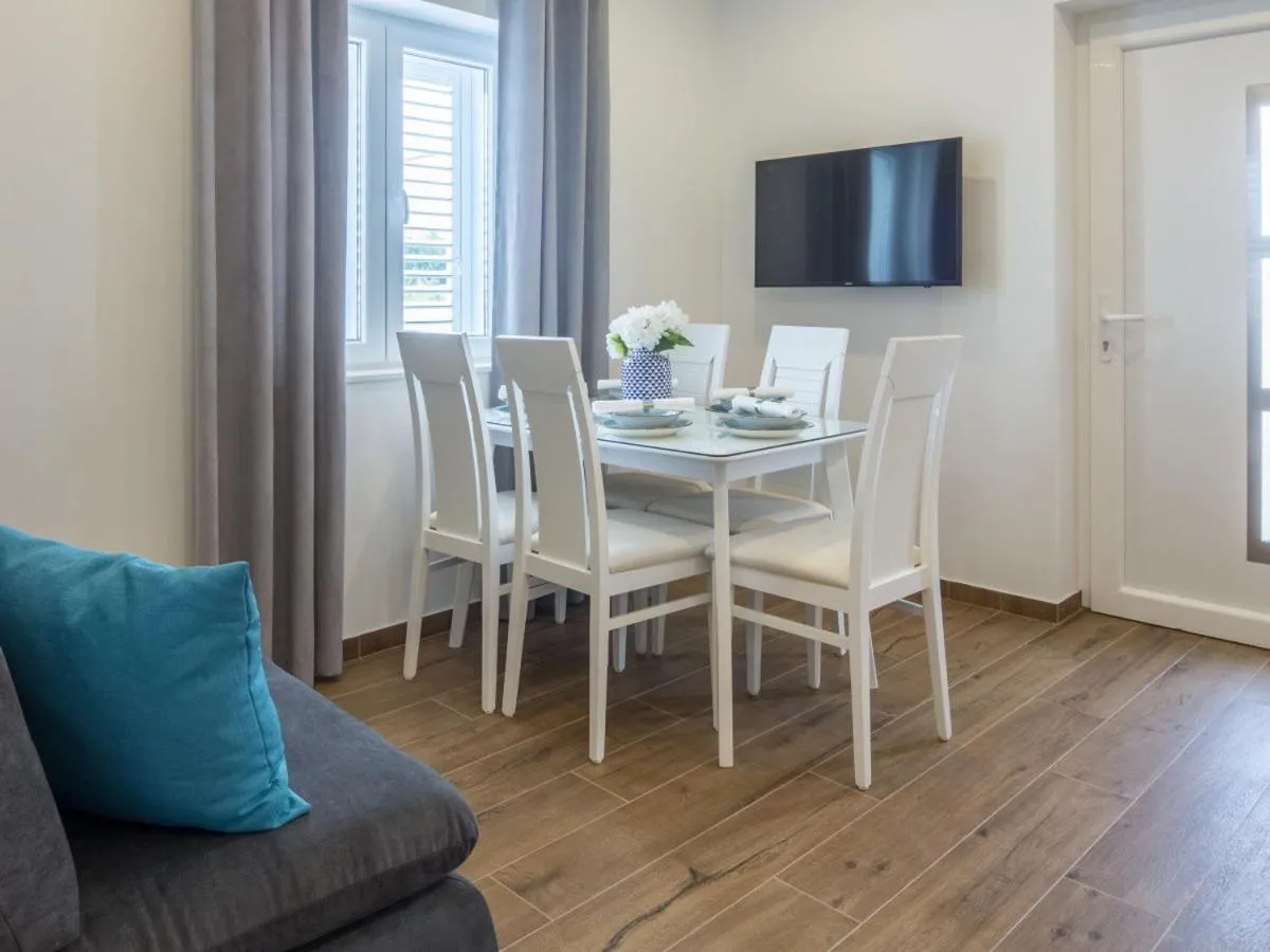 Apartment Villa Franko Maris