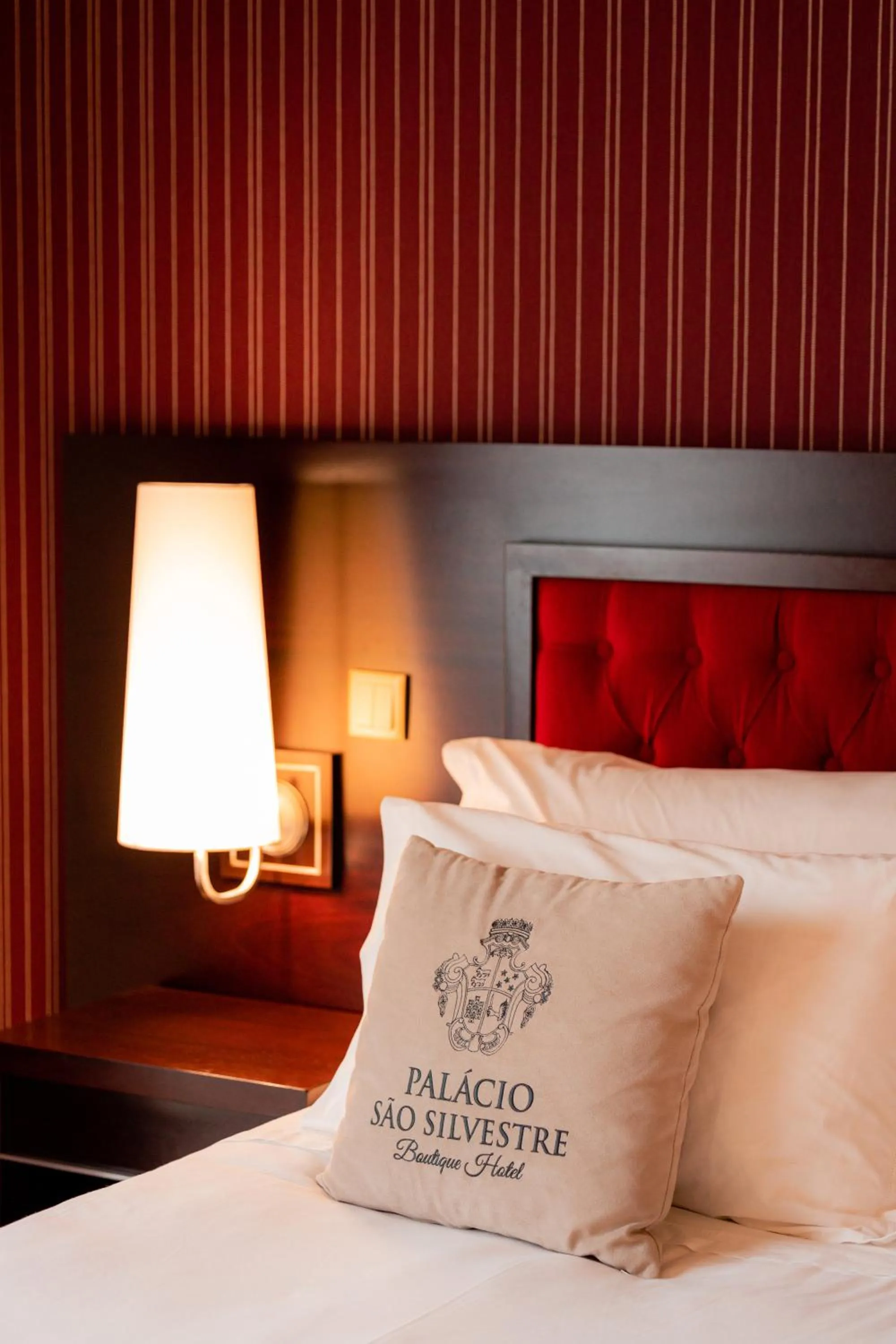 Decorative detail, Bed in Palacio São Silvestre-Boutique Hotel