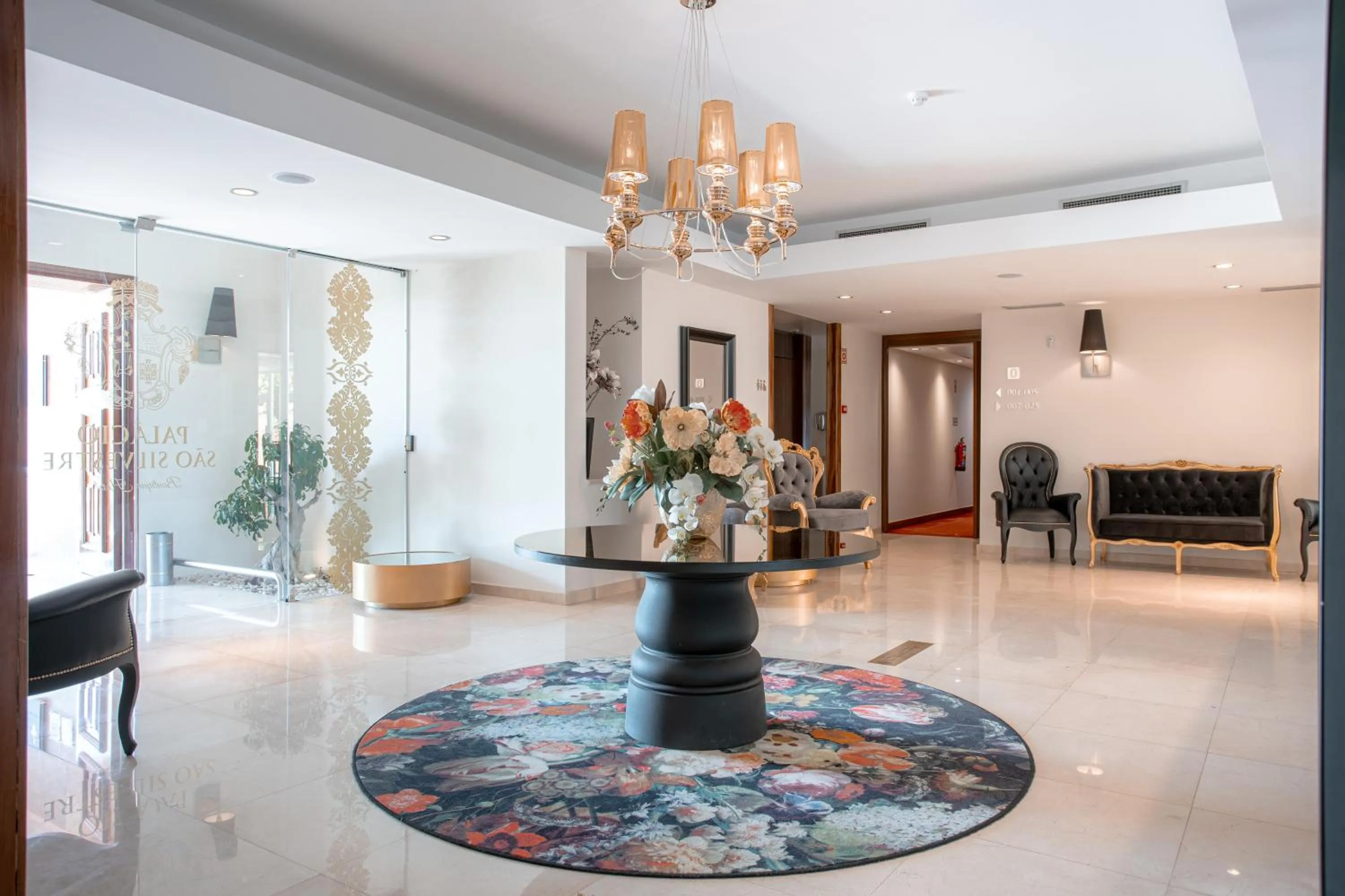 Facade/entrance in Palacio São Silvestre-Boutique Hotel