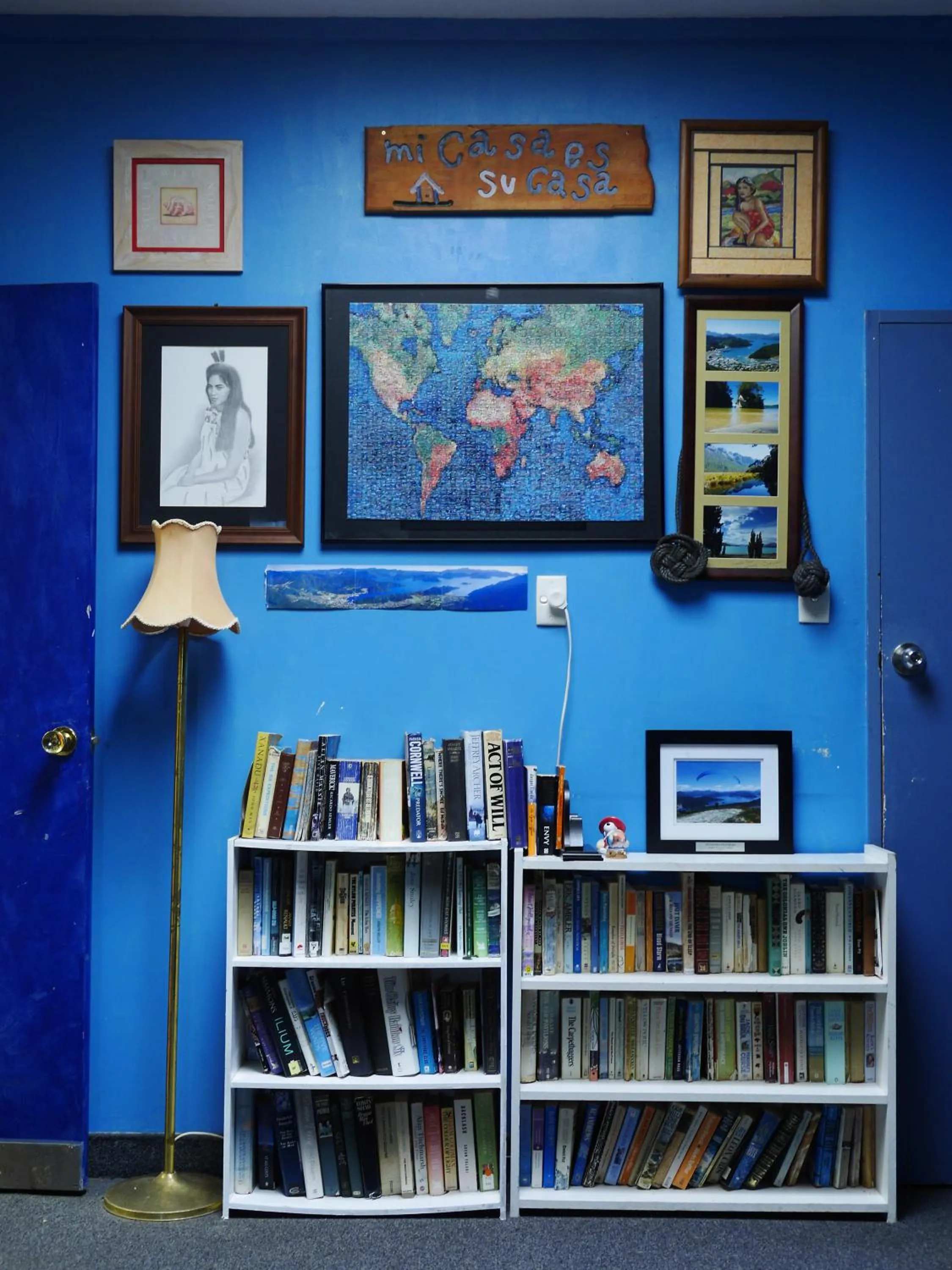 Library in Atlantis Backpackers