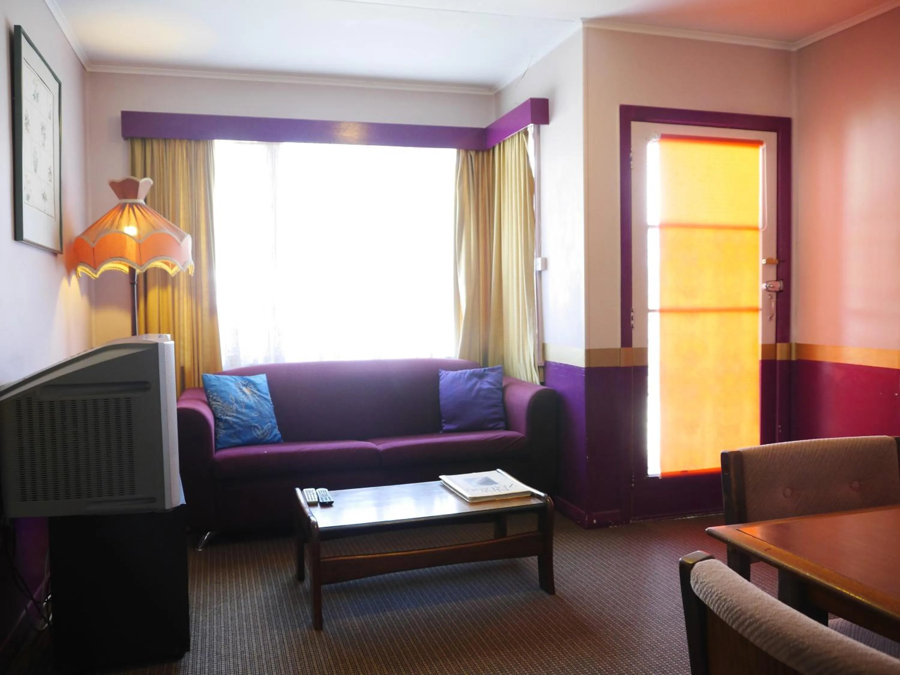 Living room in Atlantis Backpackers