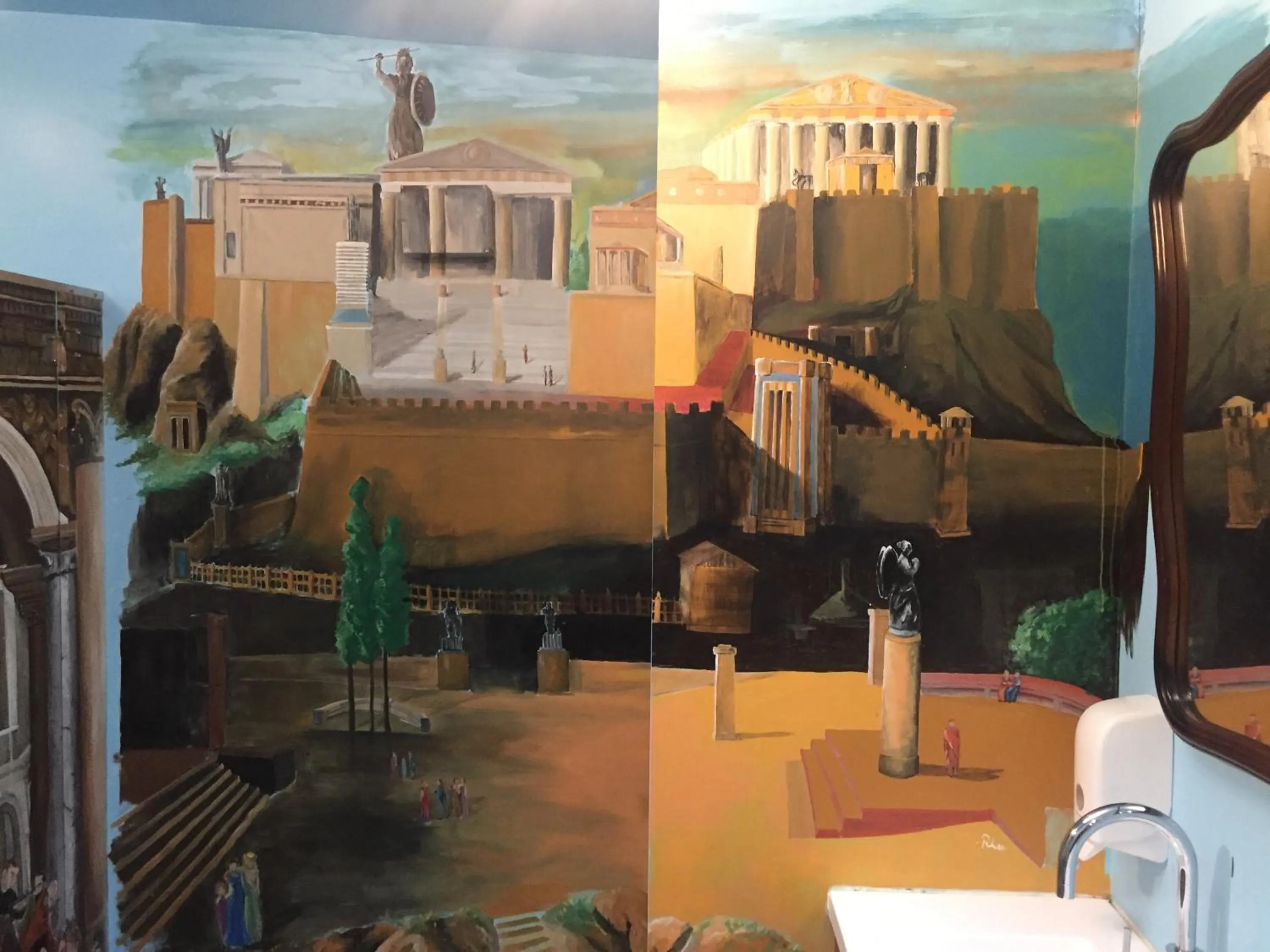 Decorative detail in Atlantis Backpackers