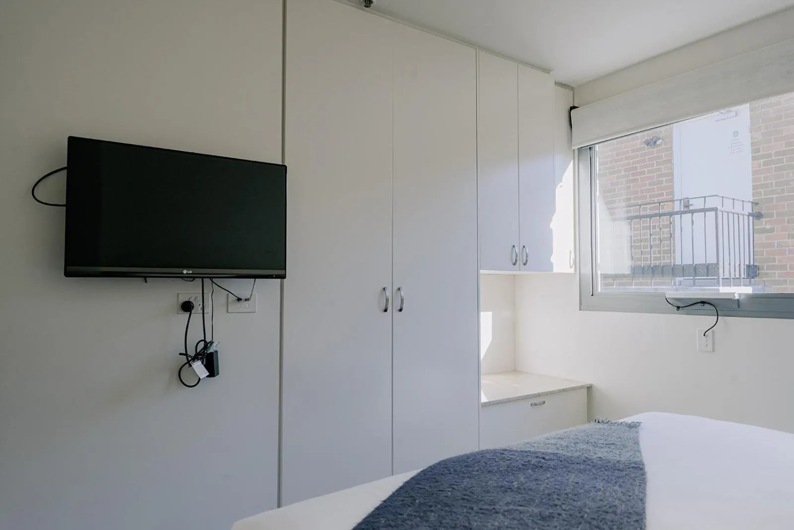 Bed in Salamanca Wharf Hotel