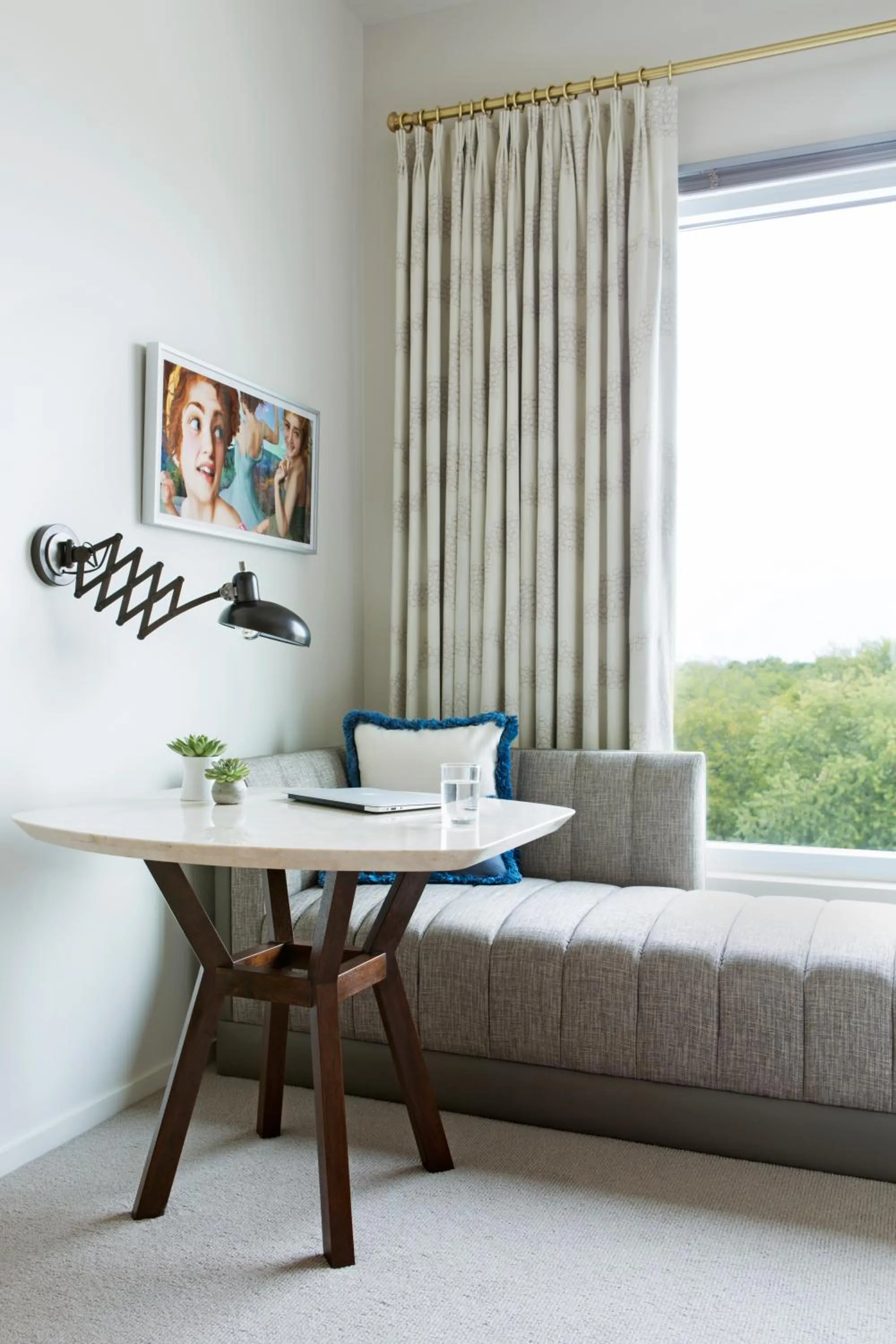 Seating area in 21c Museum Hotel Bentonville - MGallery