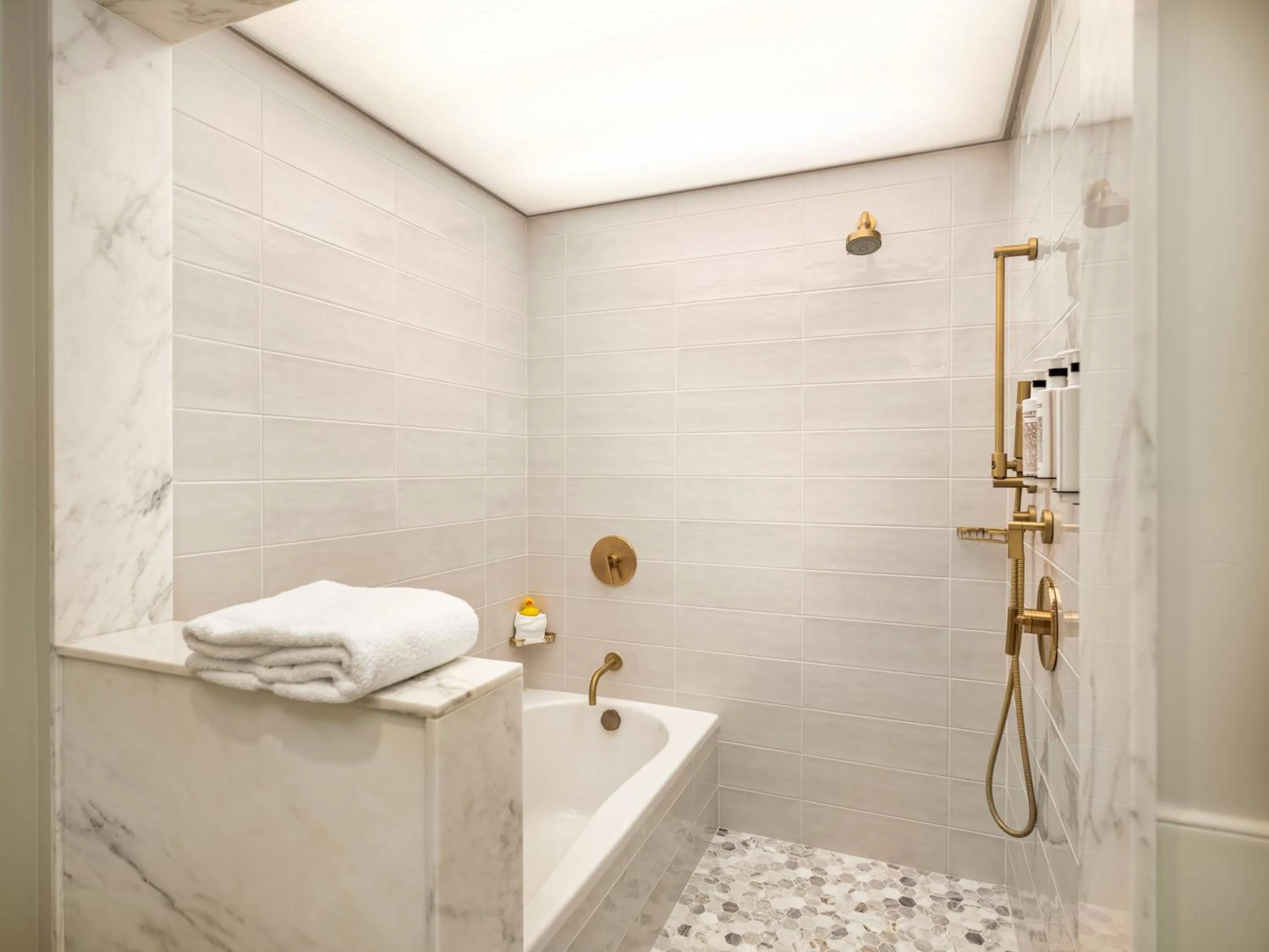 Bathroom in 21c Museum Hotel Bentonville - MGallery