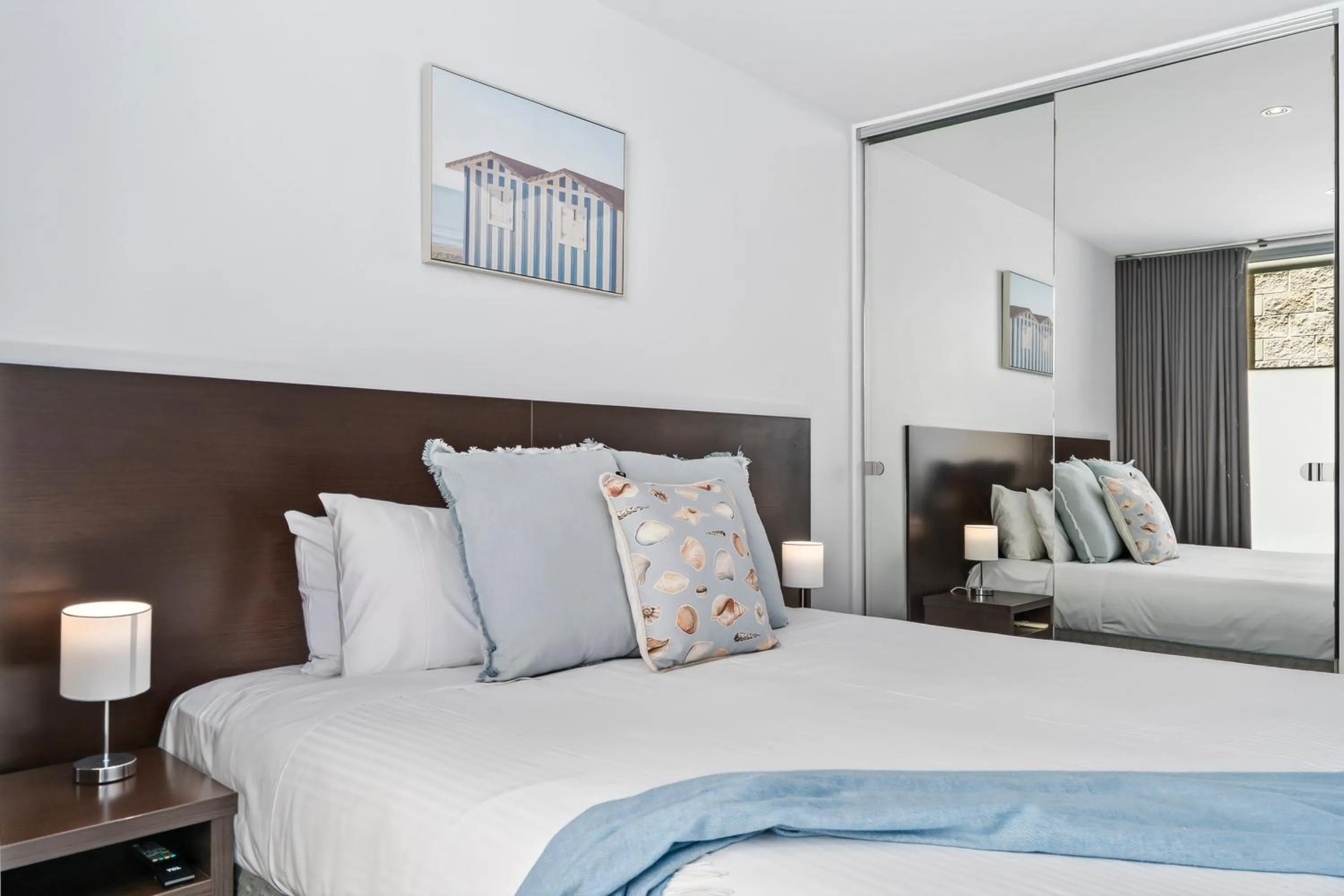 Bedroom, Bed in The Dolphin Apartments