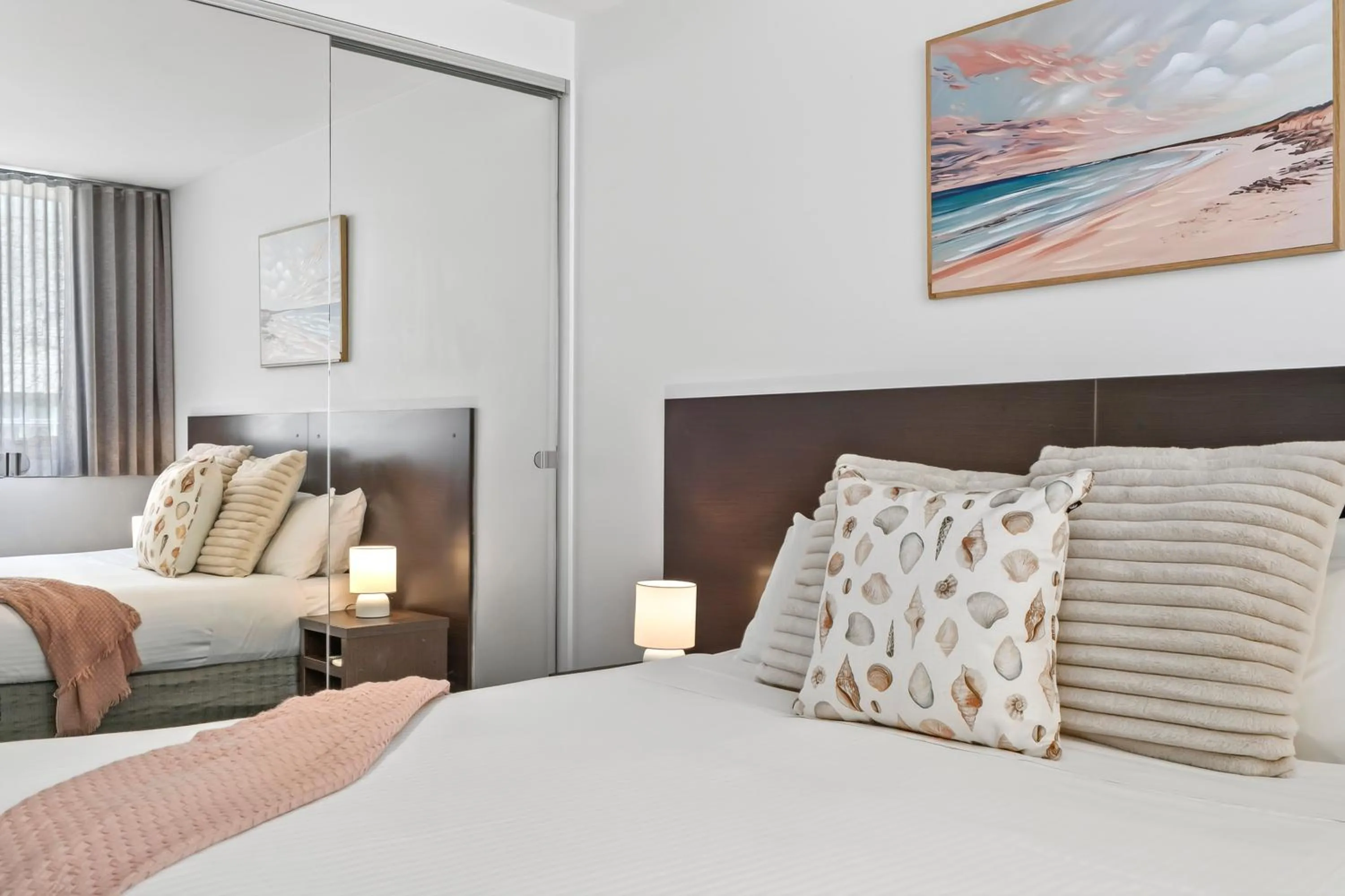 Bedroom, Bed in The Dolphin Apartments