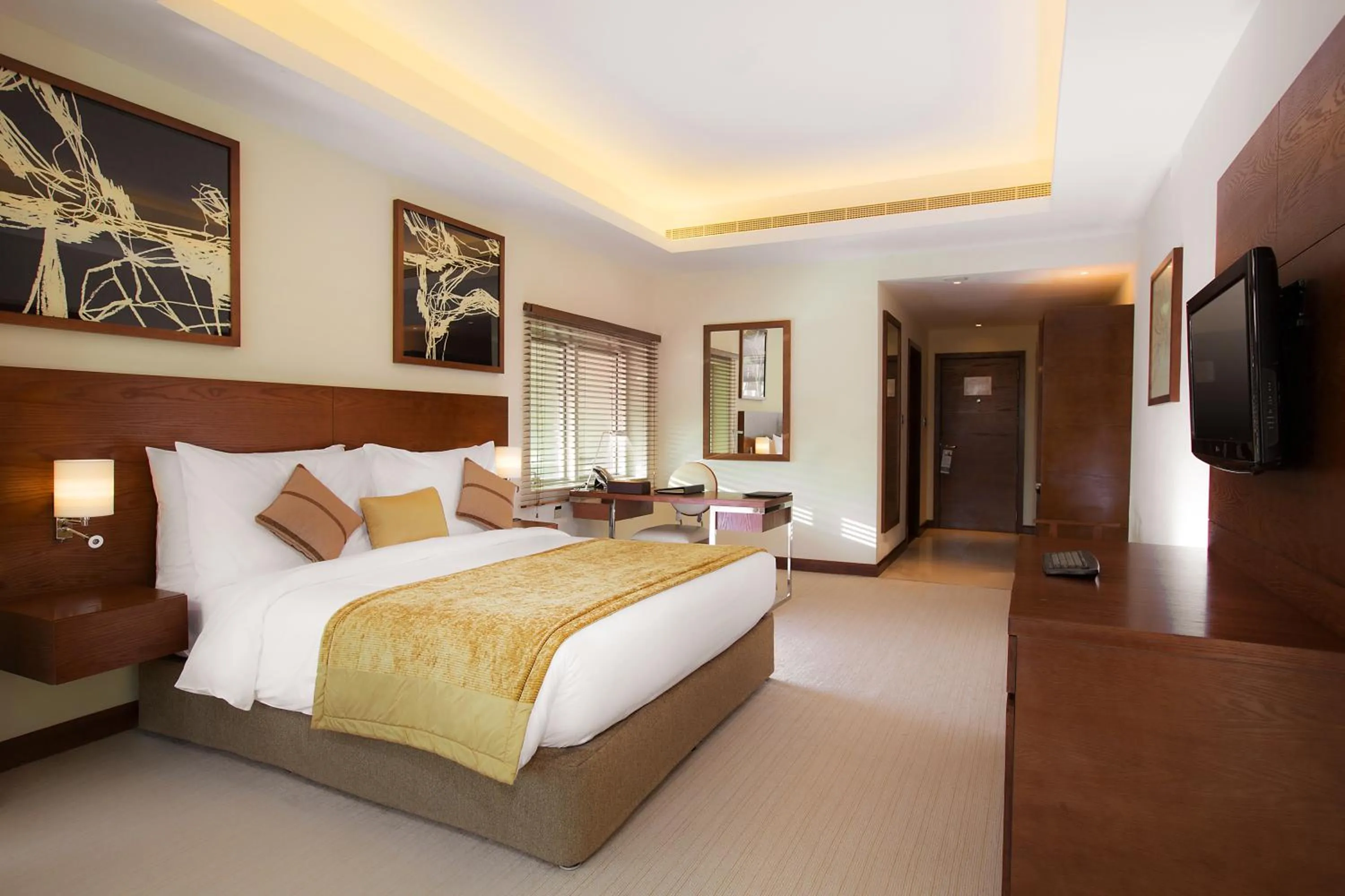 Photo of the whole room, Bed in Copthorne Hotel Baranan