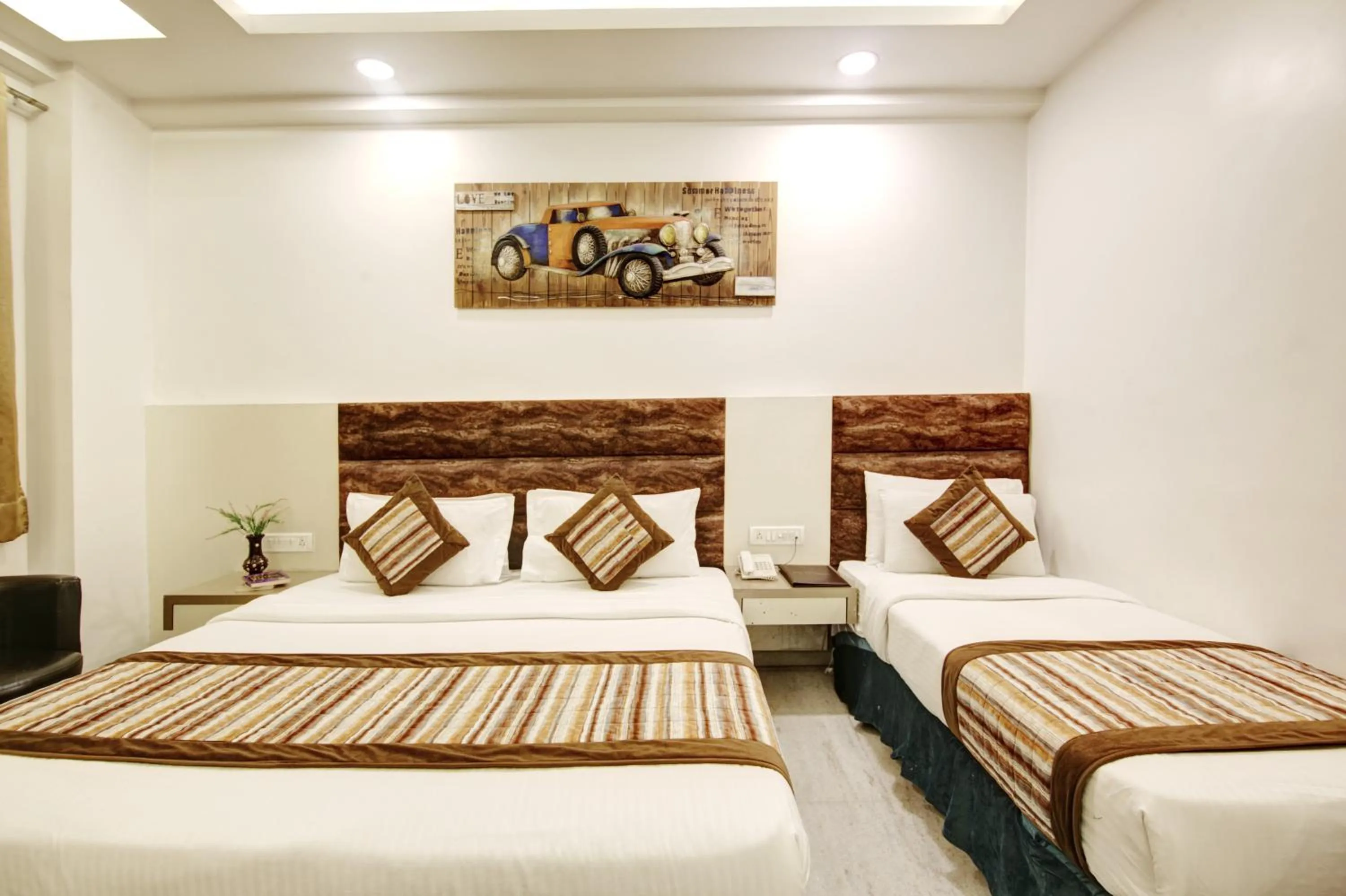 Bedroom, Bed in Hotel All Iz Well - Traveller Choice Award winner 2025
