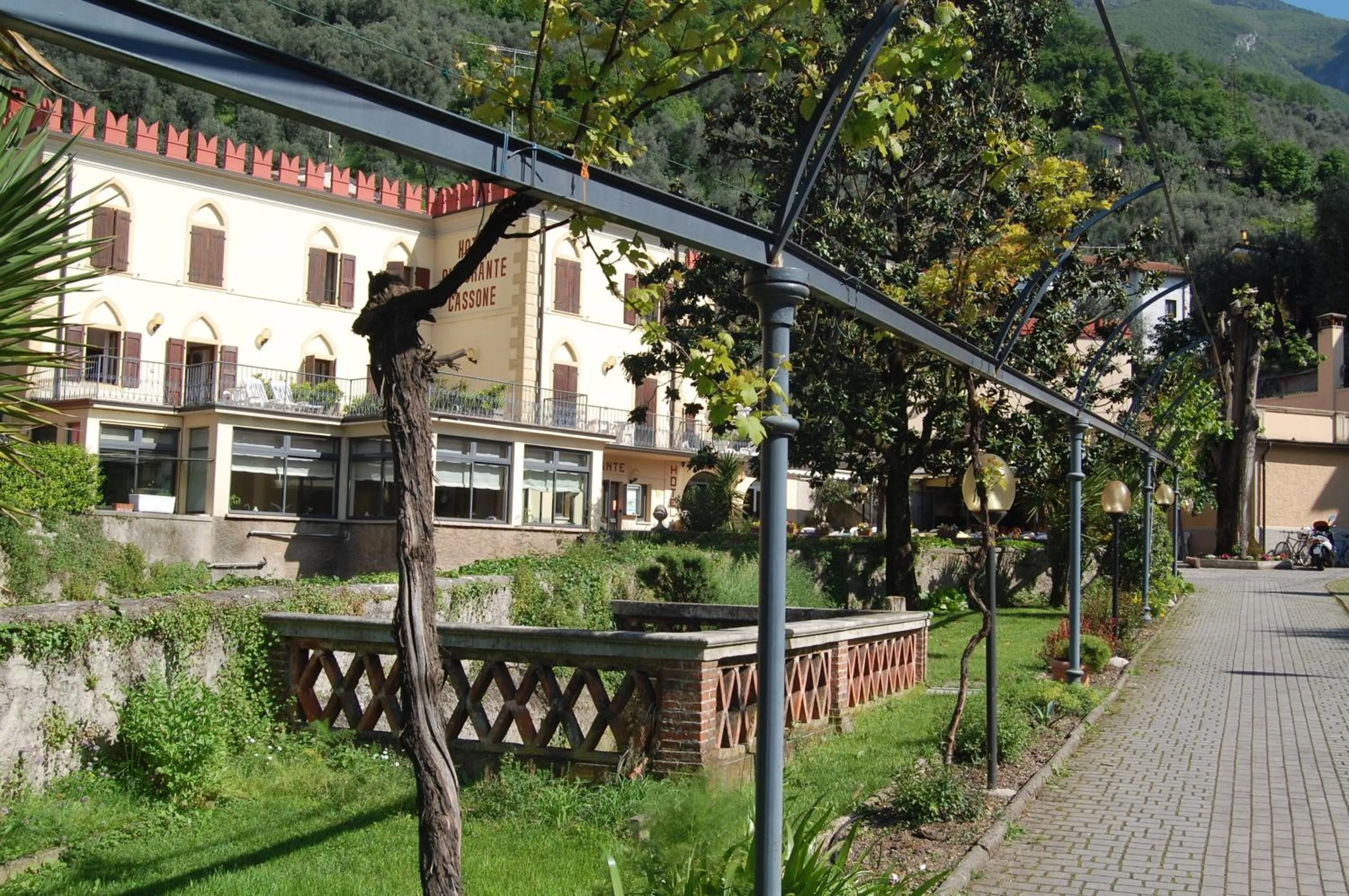 Property building in Hotel e Ristorante Cassone