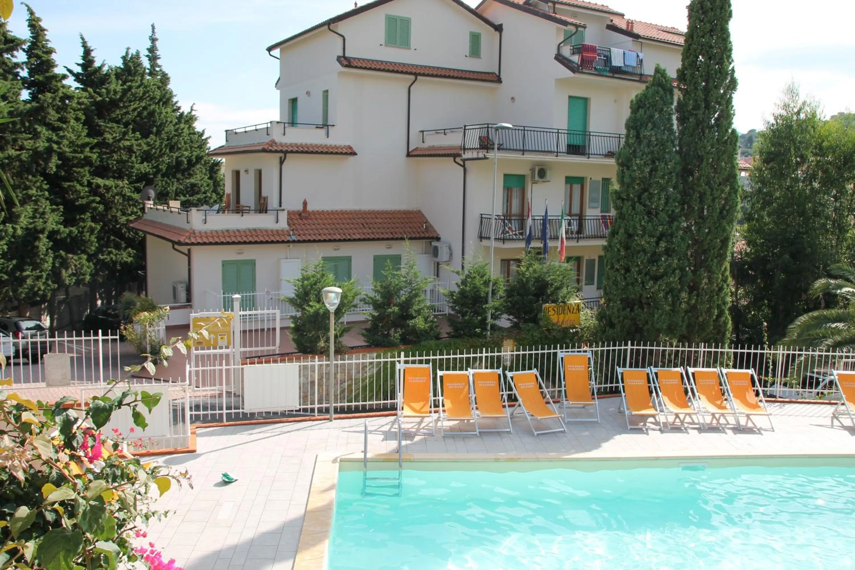 Facade/entrance in Residence Oleandro