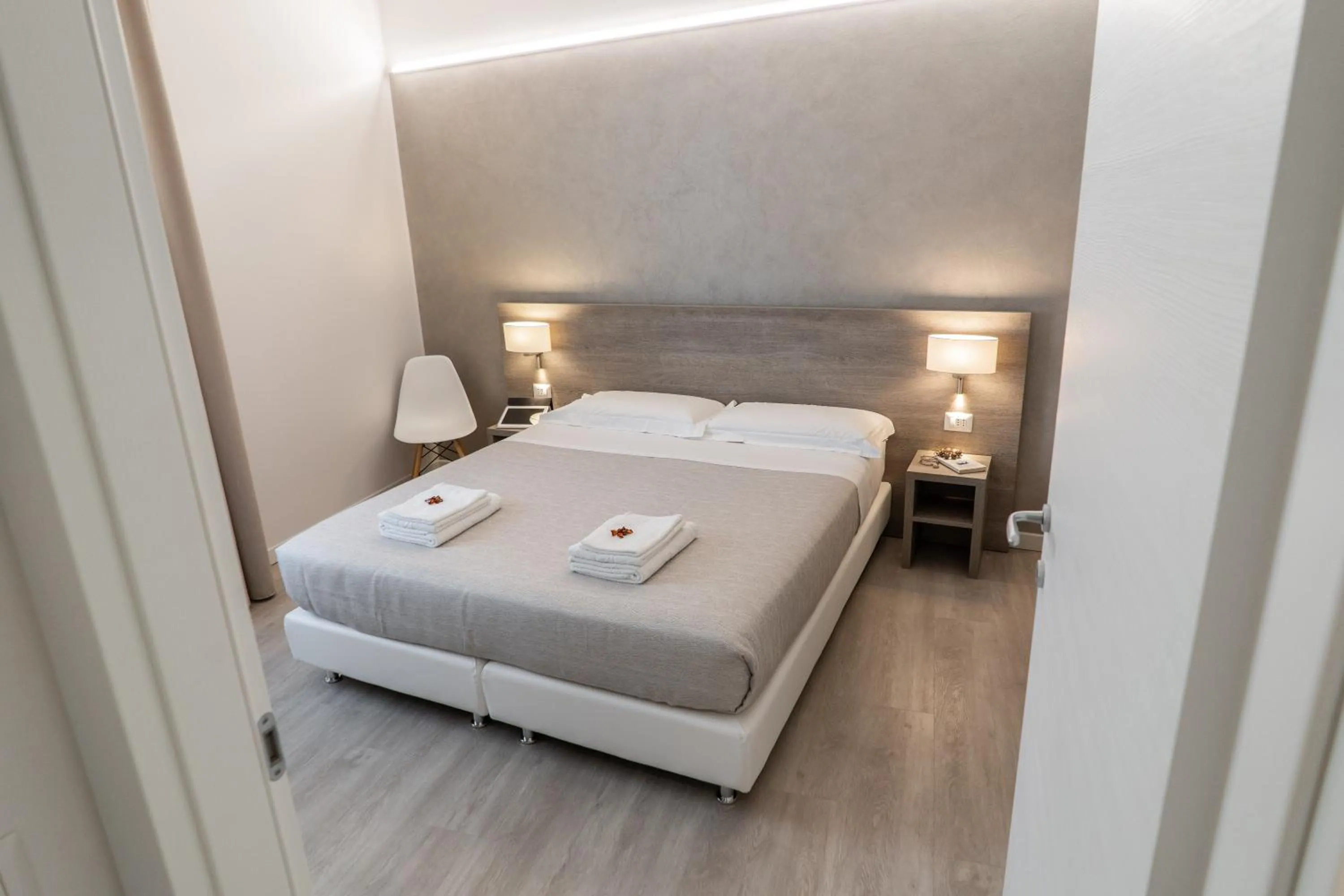 Bedroom, Bed in Dolce Notte Apartments
