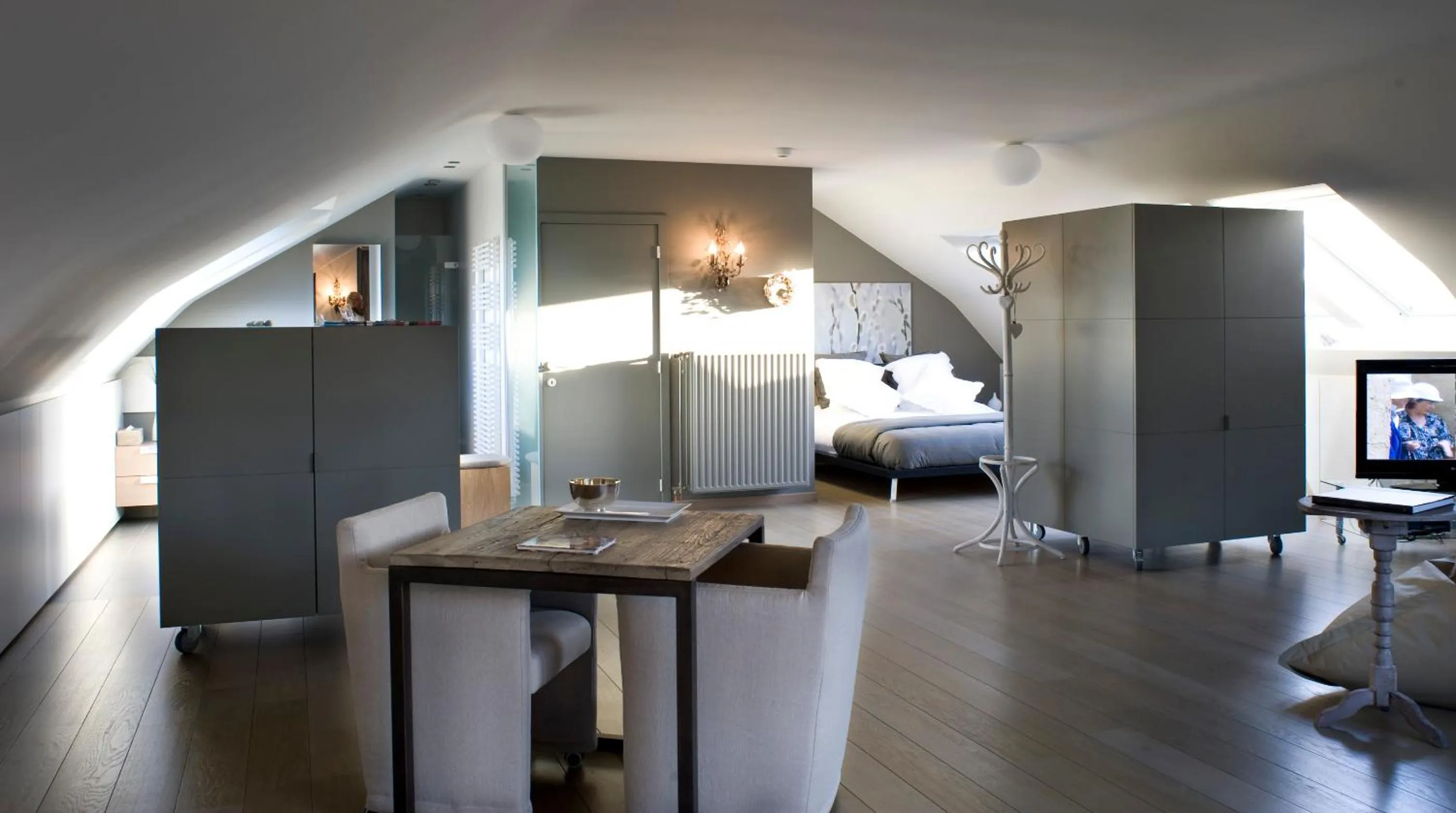 Photo of the whole room, Bed in B&B Au Grenier