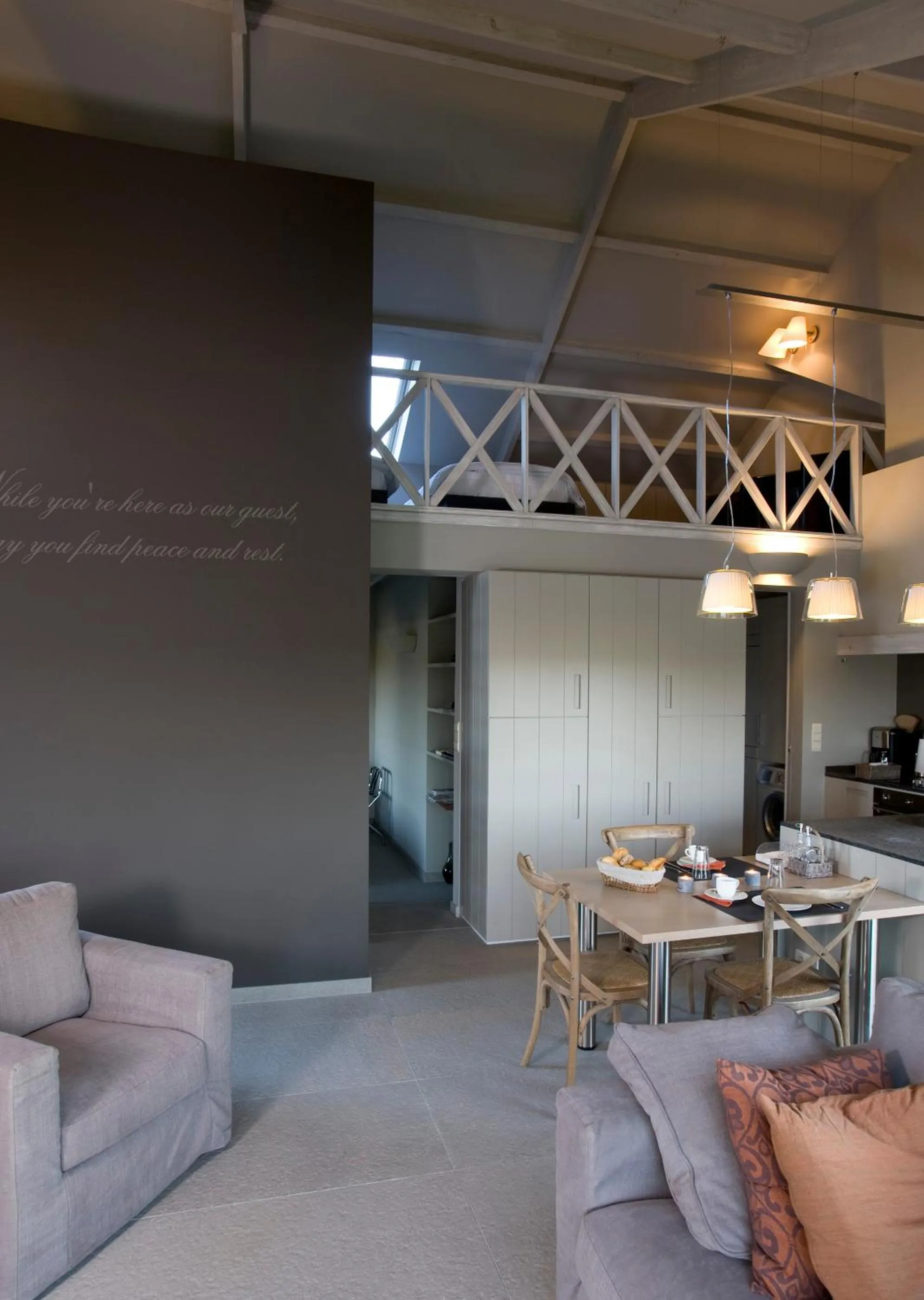 Dining area in B&B Au Grenier