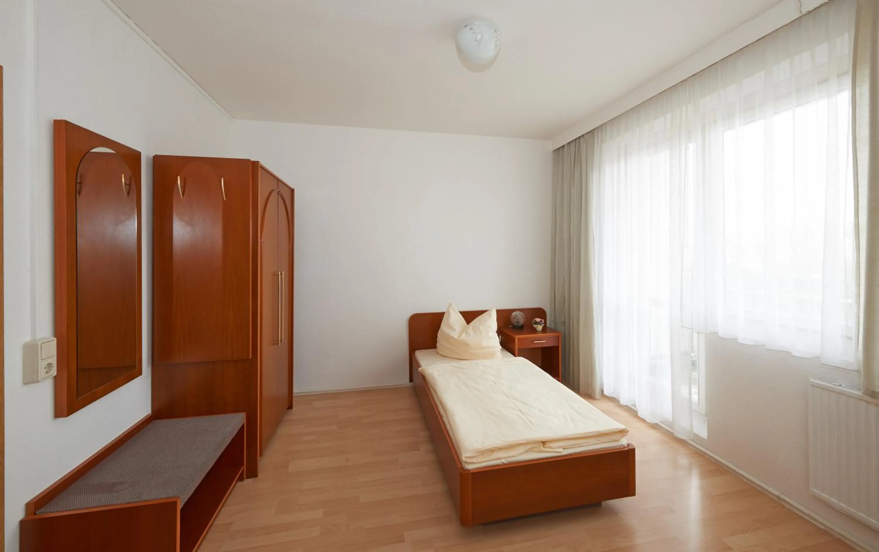 Photo of the whole room, Bed in Alpha Apparthotel leipzig-Rötha