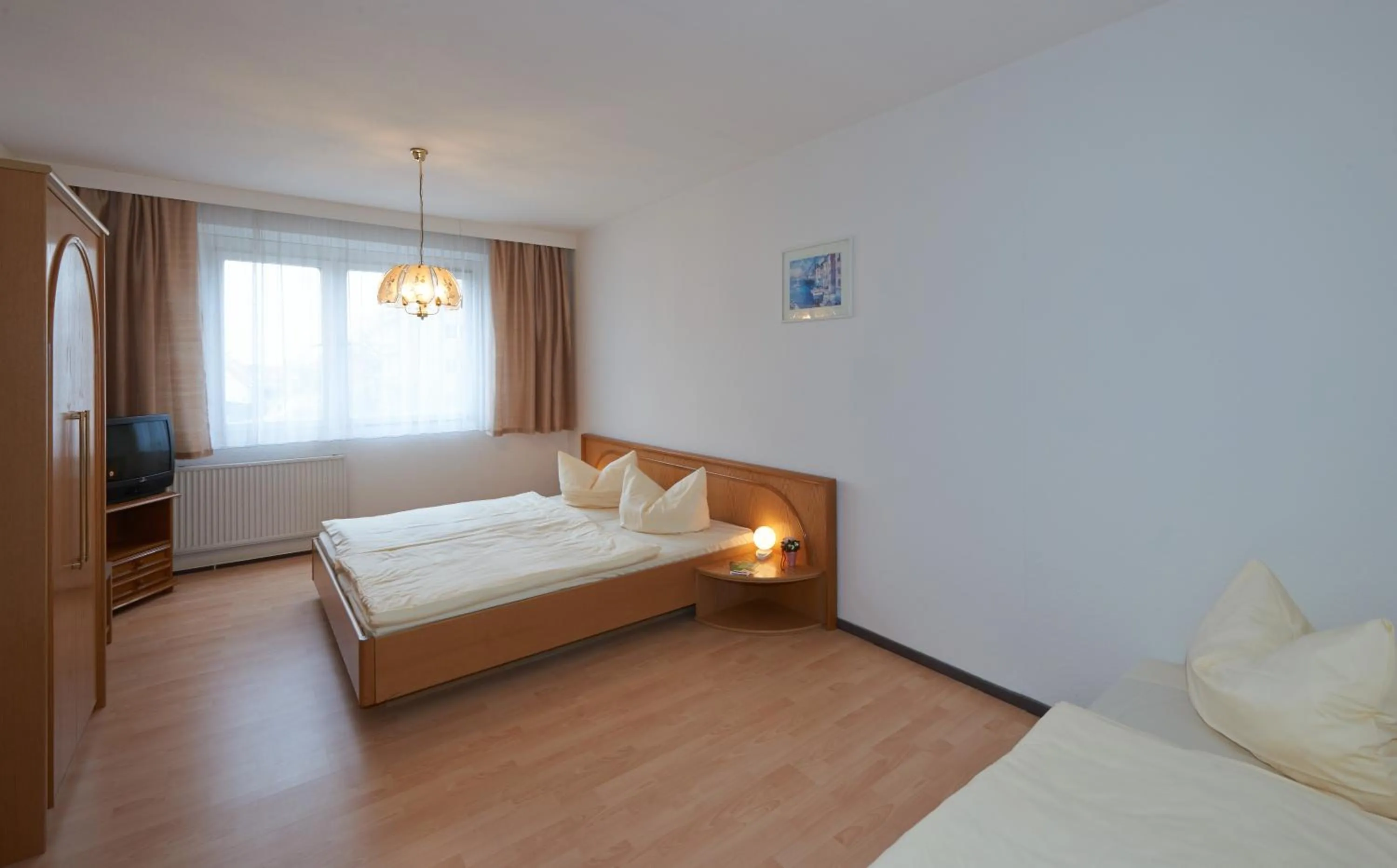 Photo of the whole room, Bed in Alpha Apparthotel leipzig-Rötha