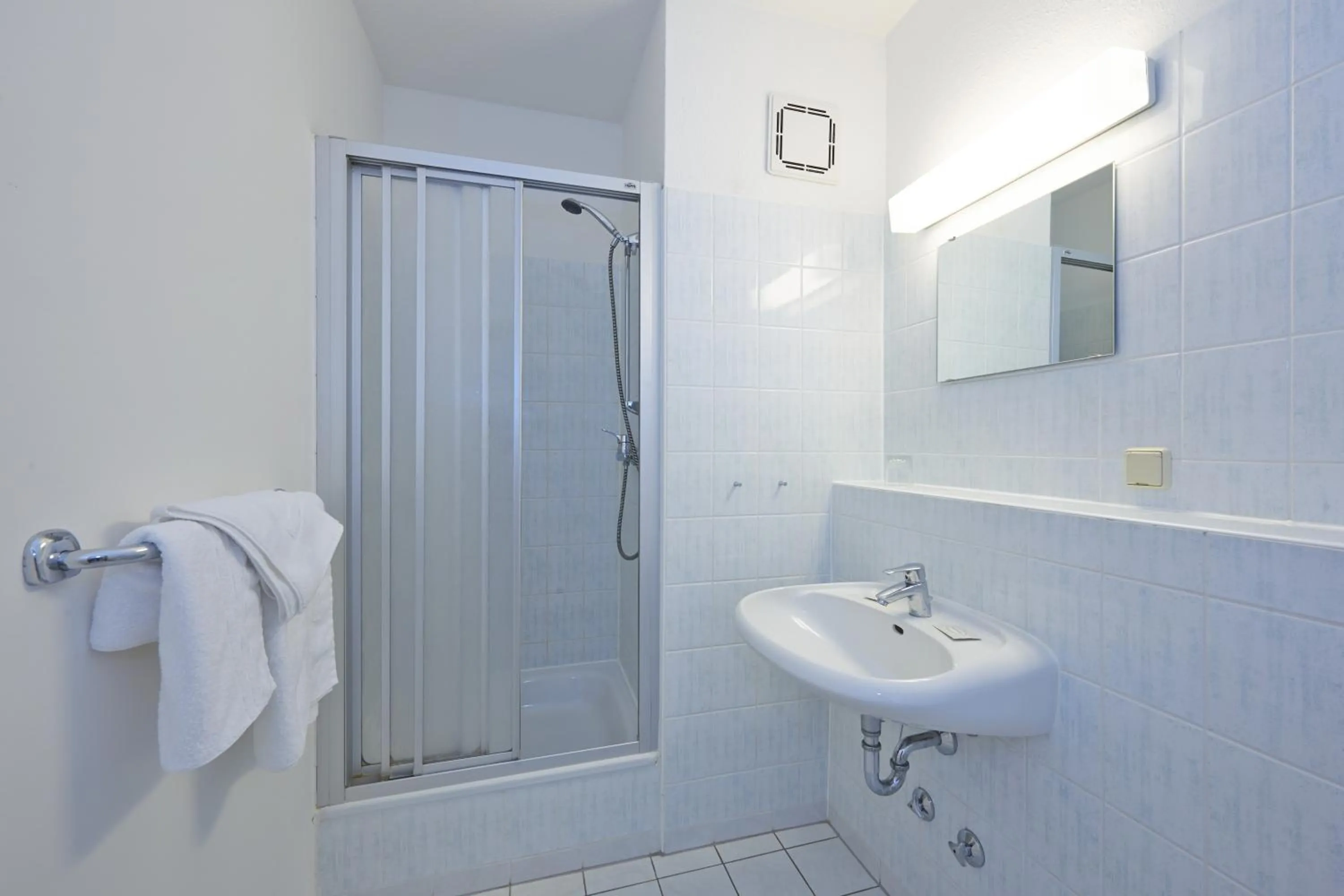 Bathroom in Alpha Apparthotel leipzig-Rötha