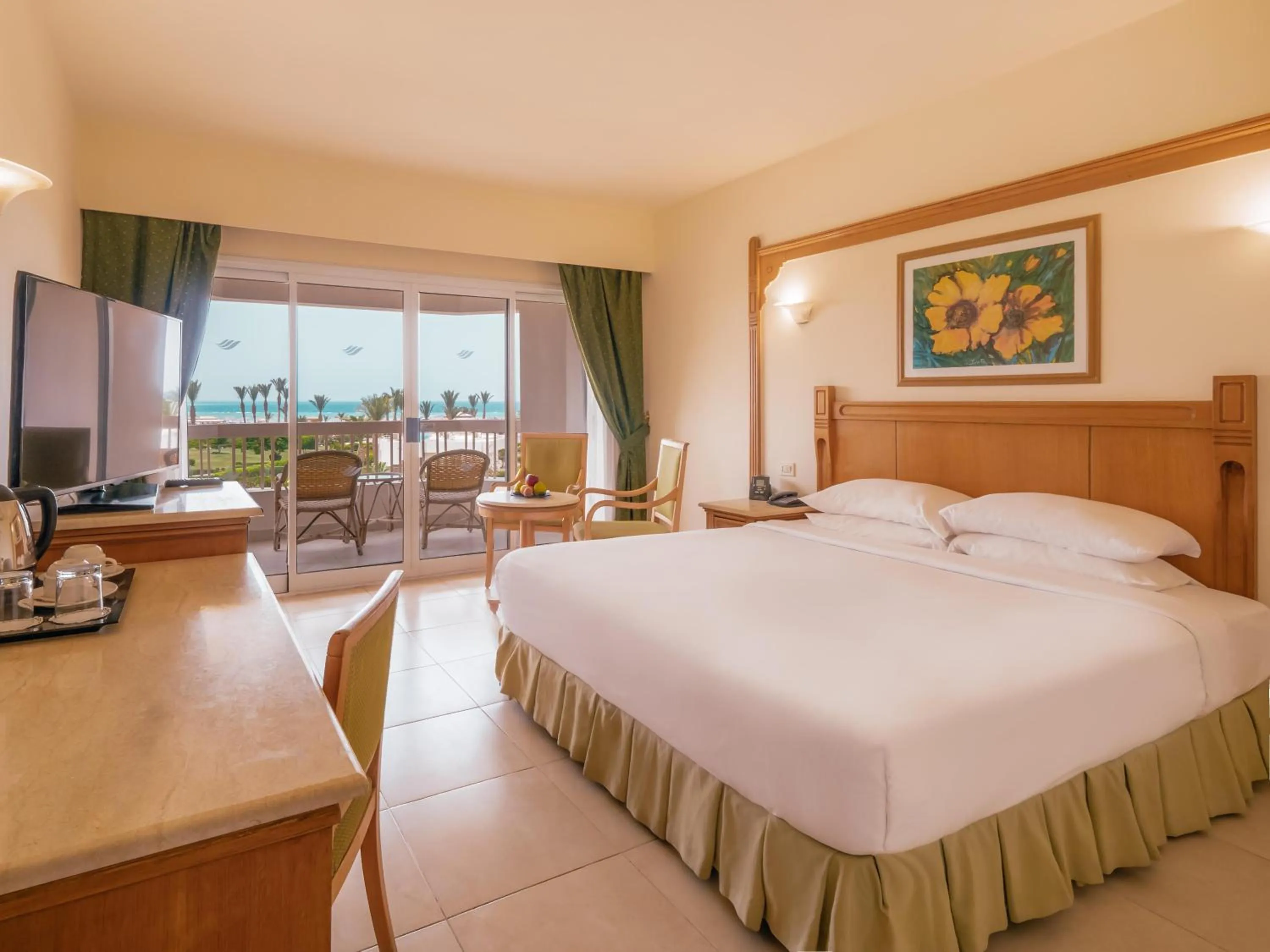 Photo of the whole room, Bed in Hurghada Long Beach Resort