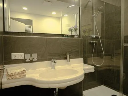 Shower in Hotel & Ristorante Positano