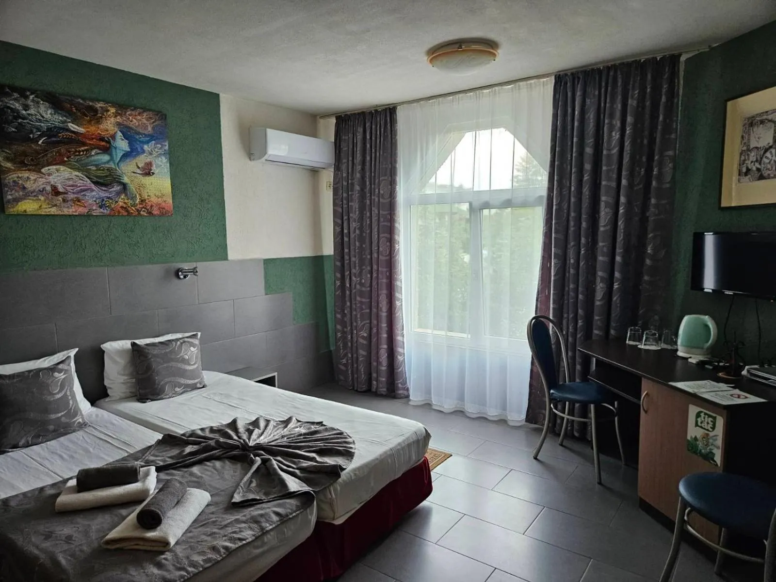 Bedroom, Bed in Paralax Hotel